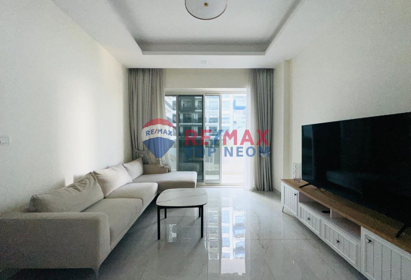 BALCONY | FURNISHED| POWDER ROOM