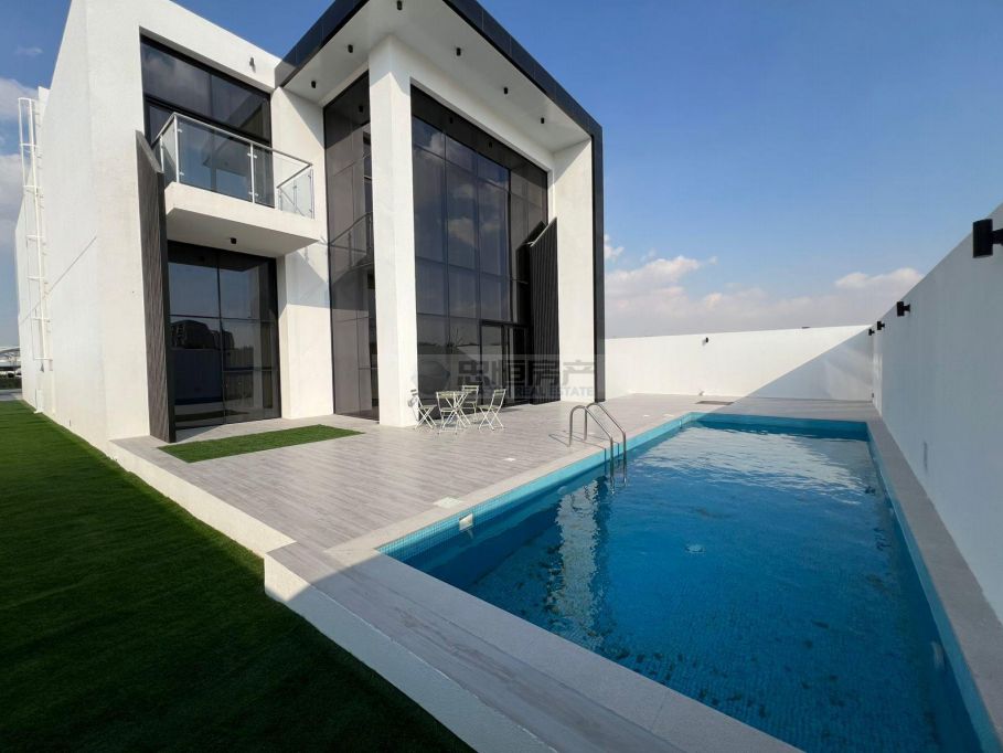 Custom Built | VOT | Luxury Living