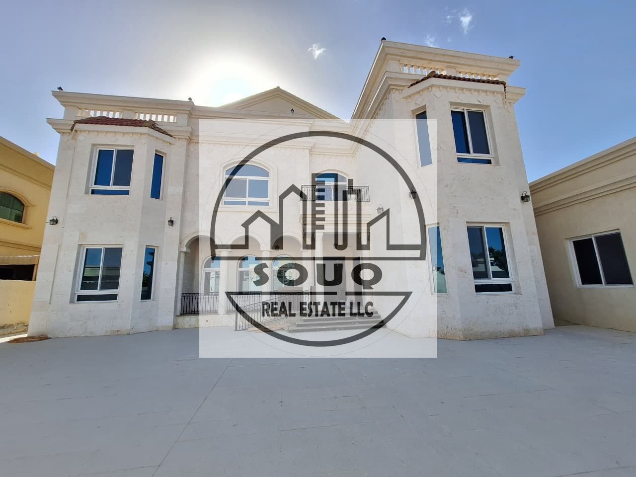 Spacious 7 BR Villa with Private Garden in Al Mairid