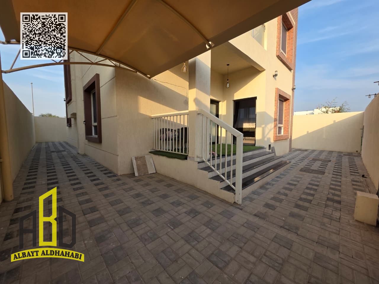 Villa for rent in a very prime location, close to all essential services and facilities.