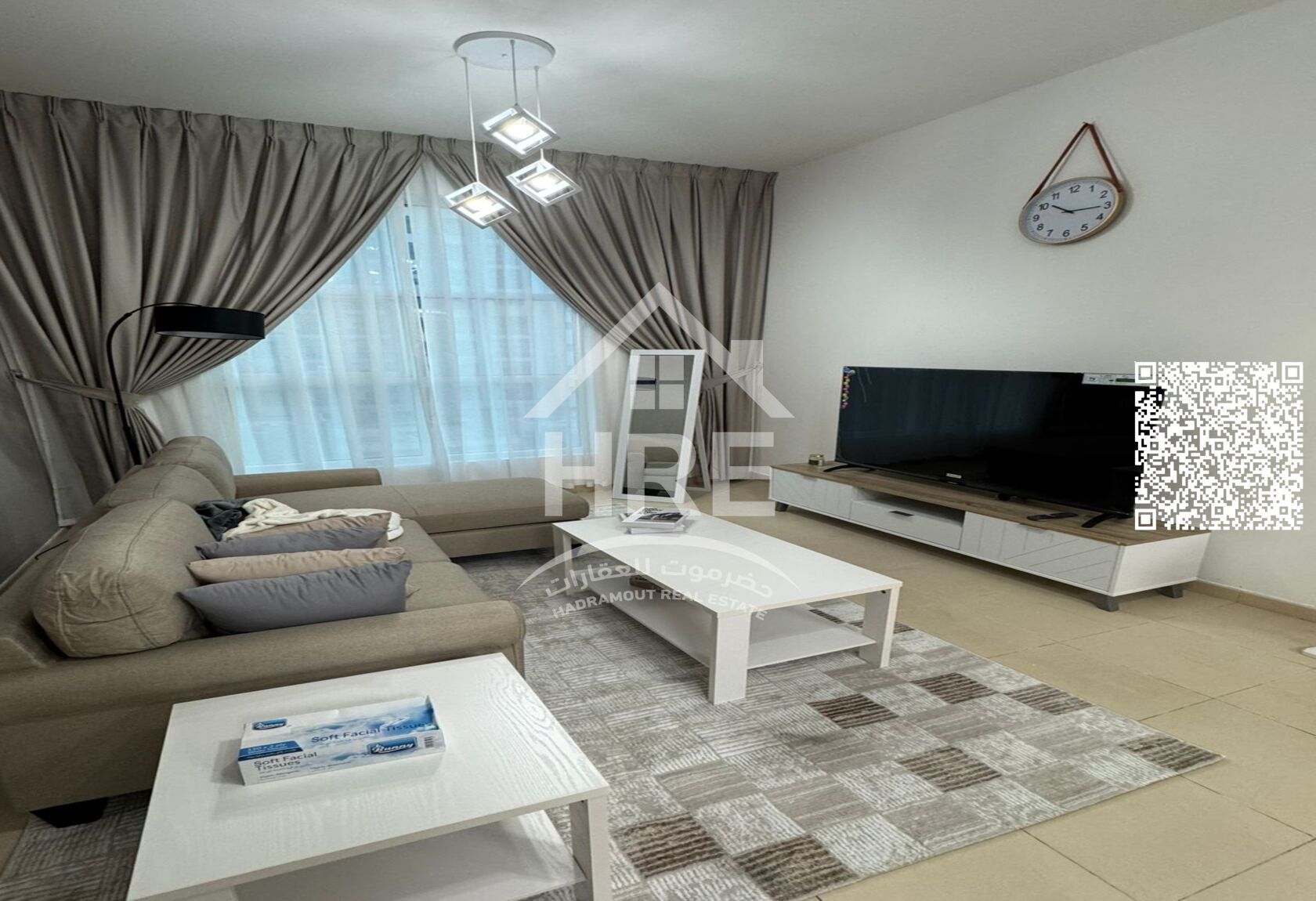 A distinctive apartment with a partial view in City Towers – a rare opportunity