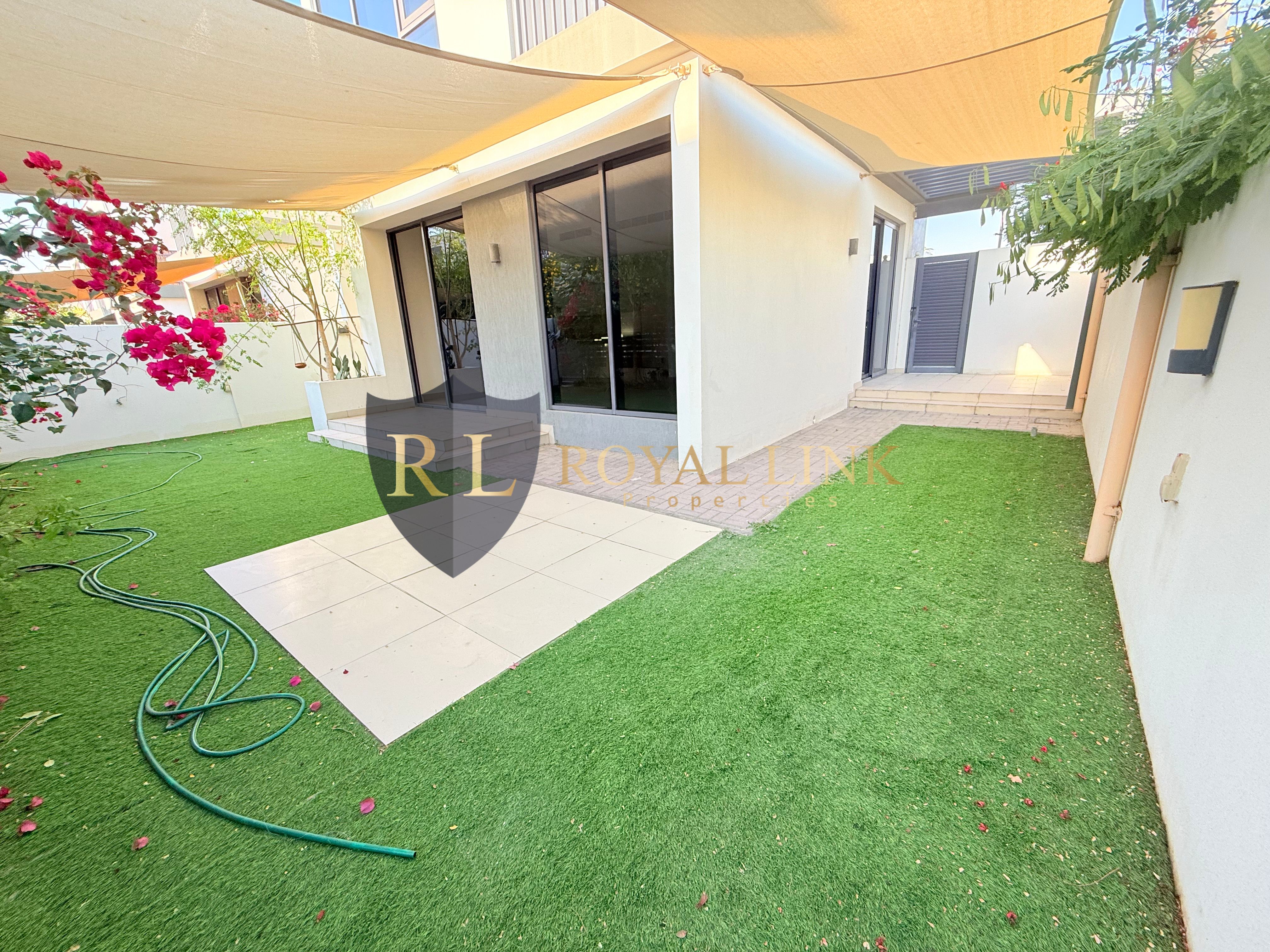 CORNER VILLA | 4 BR +MAIDS | MAPLE 3
