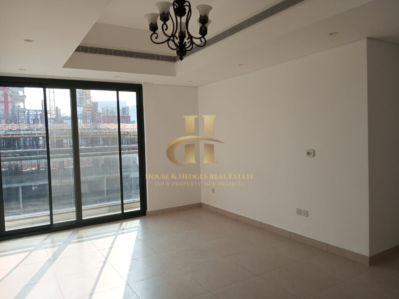 Kitchen Appliances | Ready to Move | Spacious