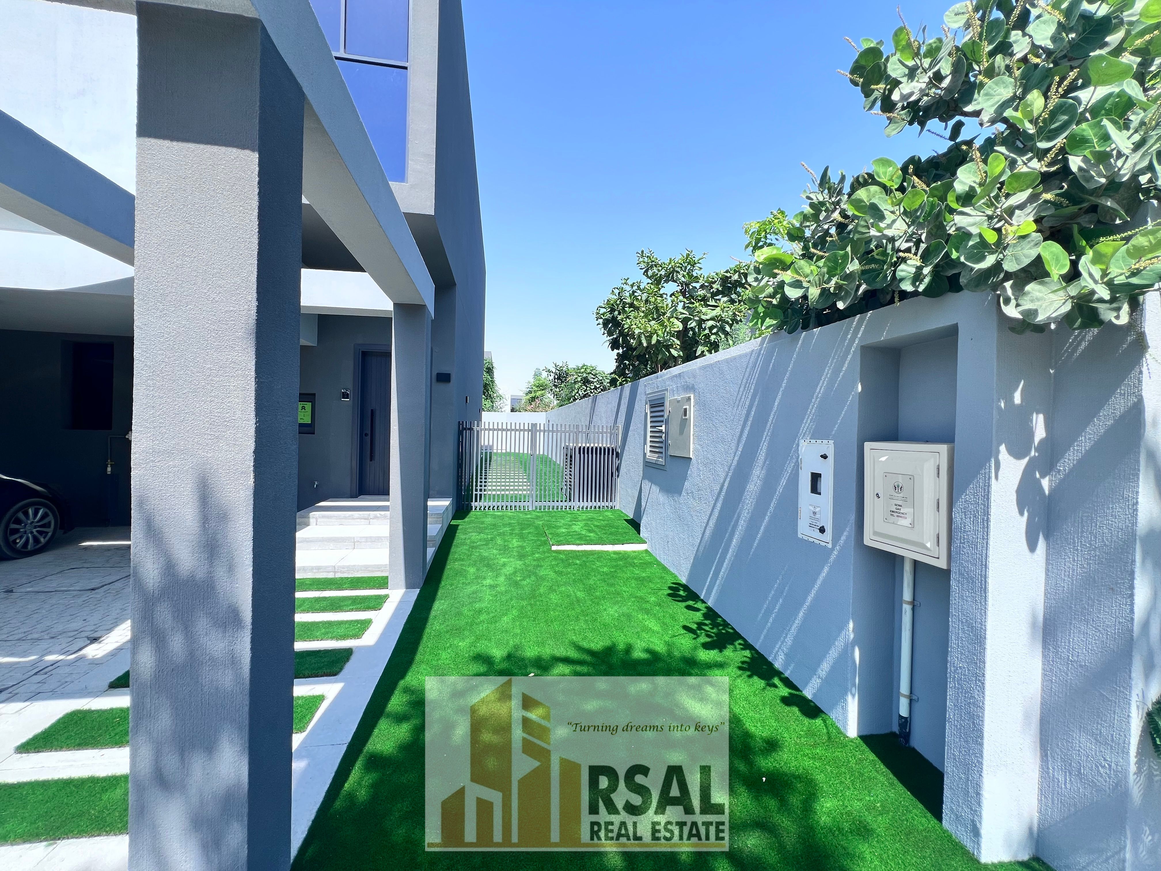 Elegant 3-Bhk Corner Unit in Masaar Robinia