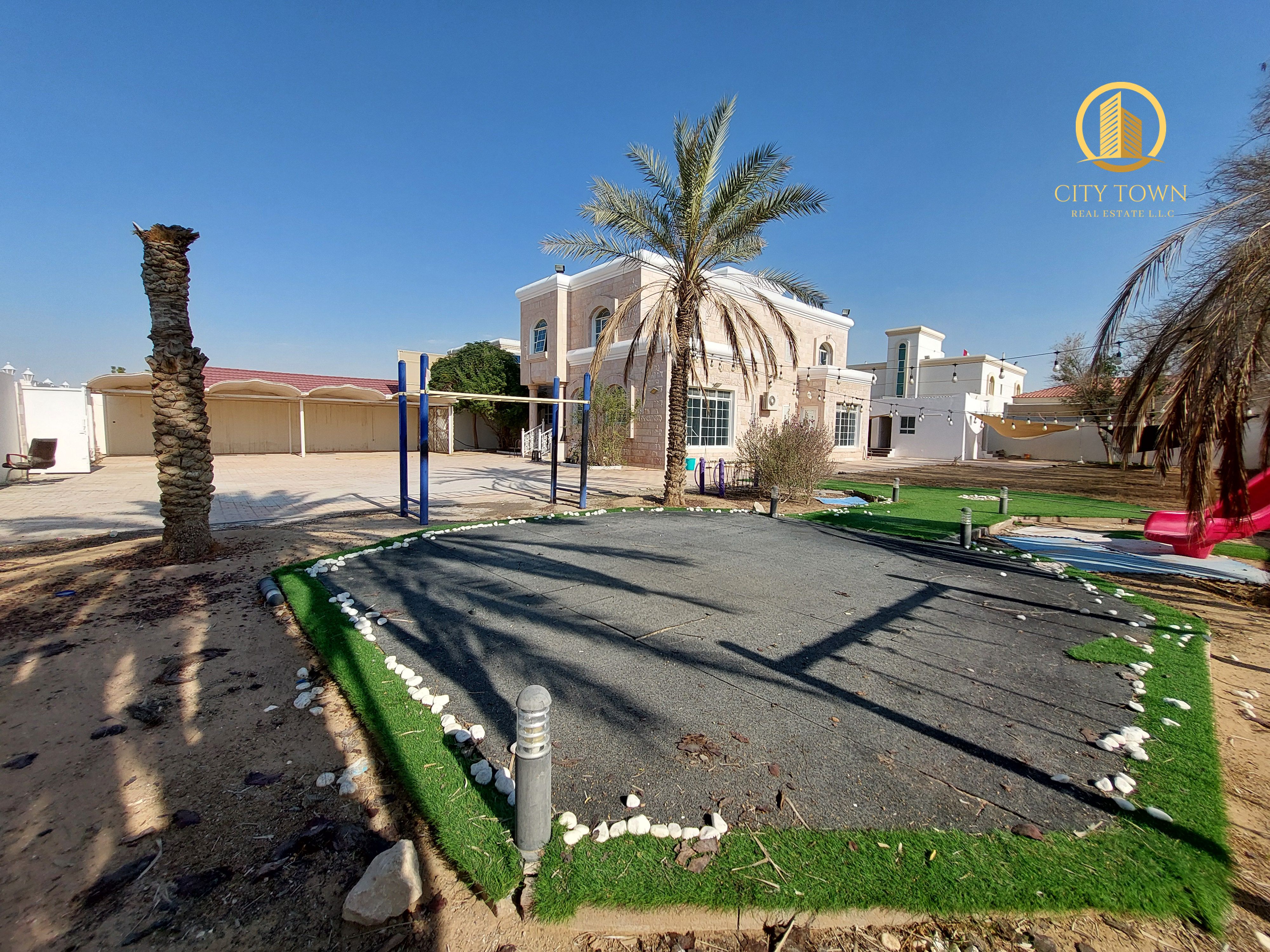 Spacious 6 bedroom double story villa hall majlis all master room maids room lawn/ garden area/ al noaf area