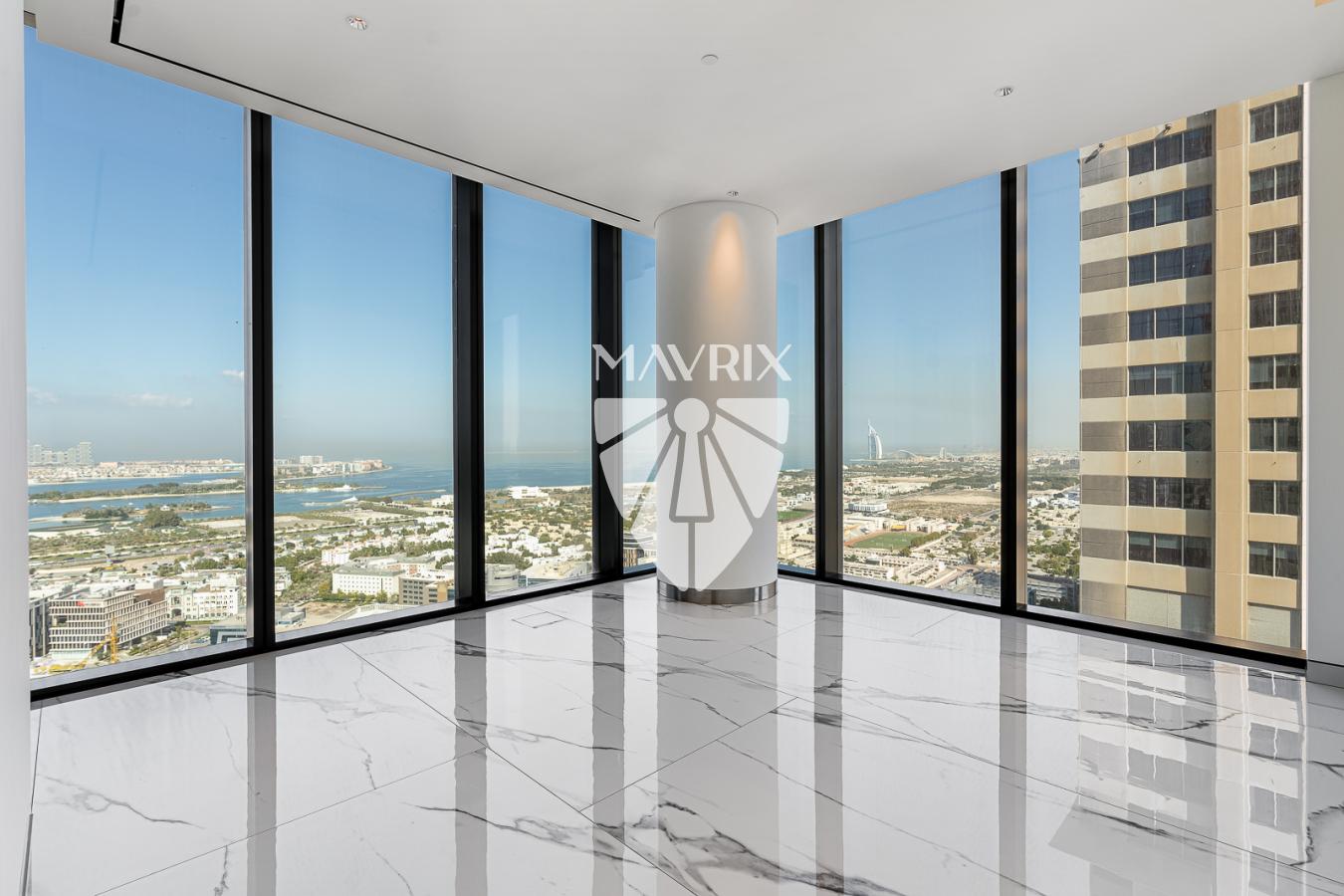 Luxury 4BR | Half Floor | Prime Location