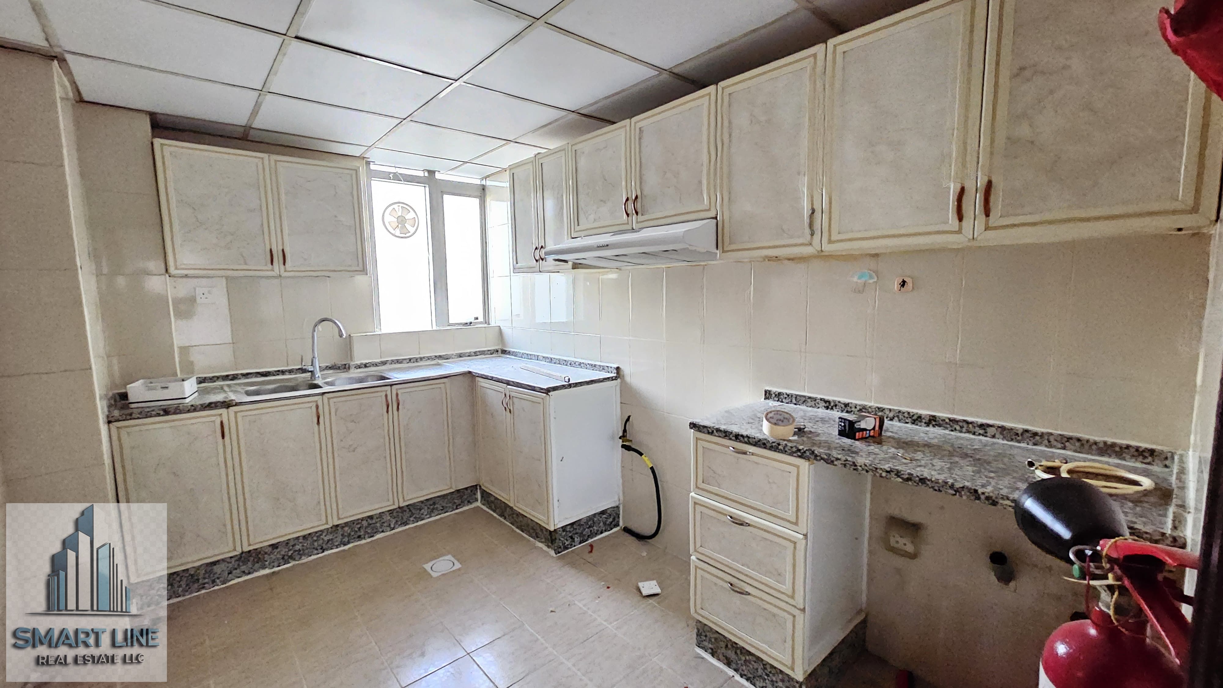 Gym And Pool Free:Specious 1Bhk With Seprate Living Hall And Balcony Full Open View Like New Building