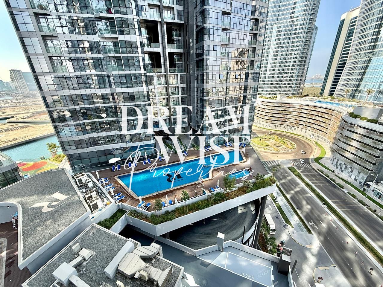 Luxurious 3BR+Maid | Pool View | Prime Location