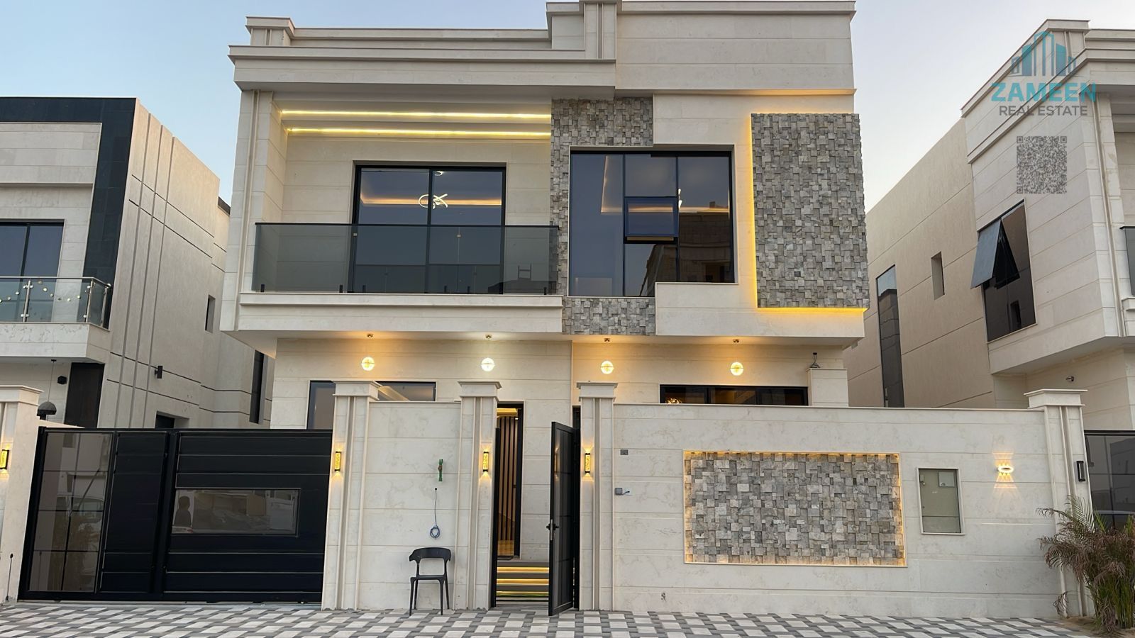 Five master bedrooms / a hall, a council, a kitchen and a maid's room / interior decorations and wallpaper / land area 3014 feet / construction area 3