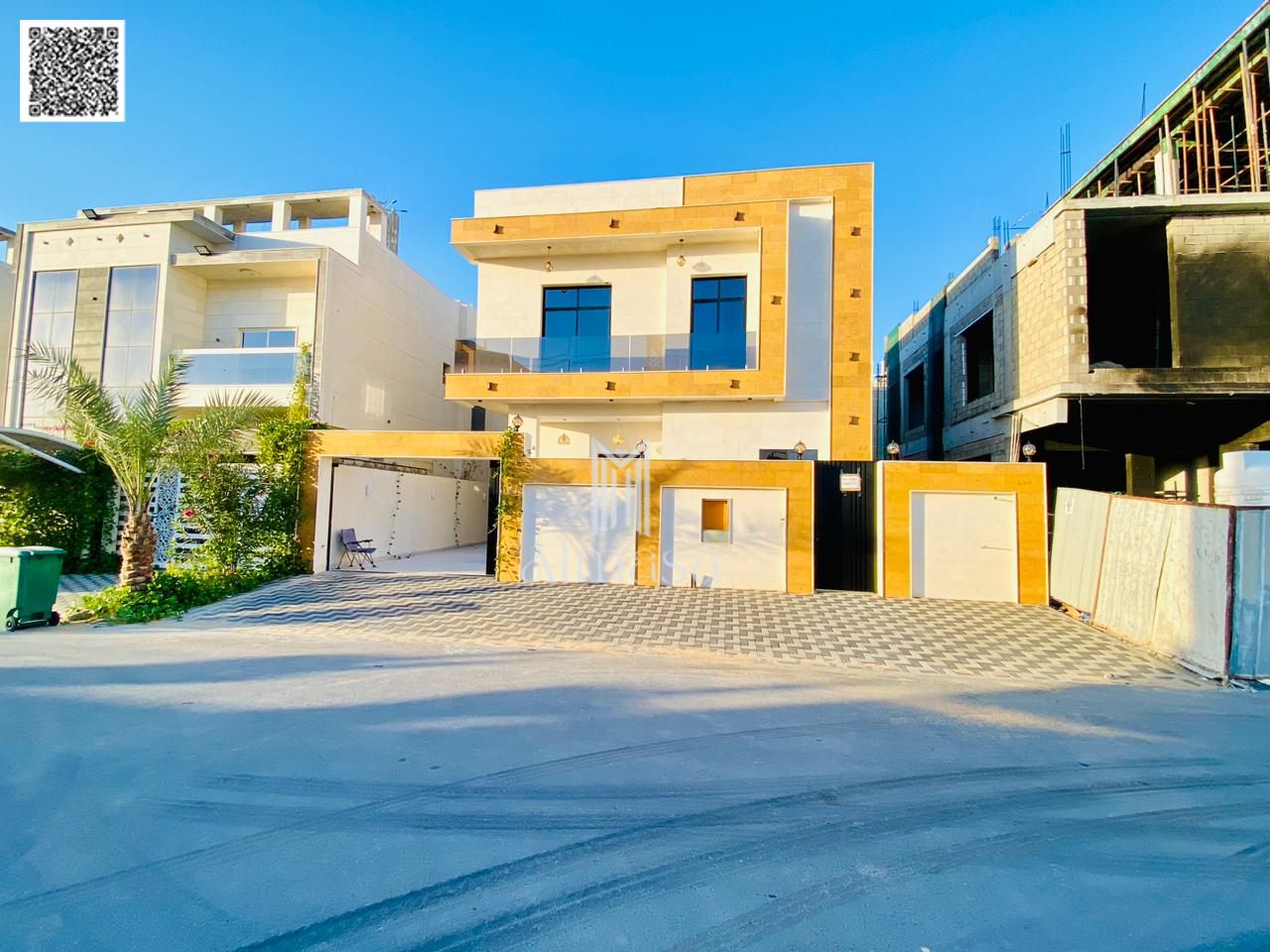 Freehold . Modern villa on a main street,No service fees