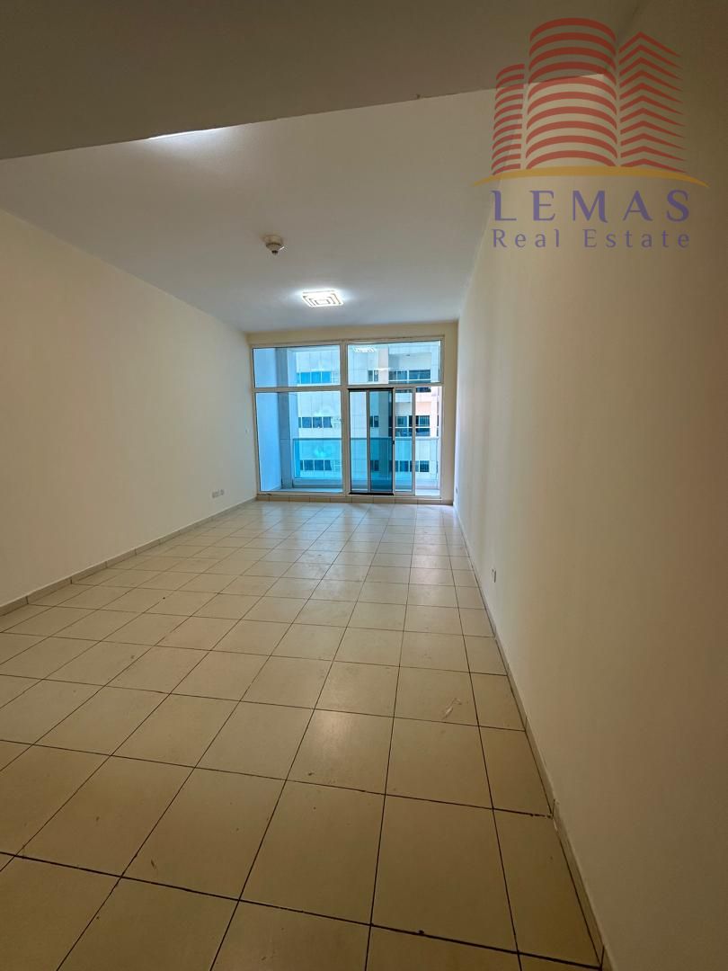 2 bedrooms and a large living room for rent with parking