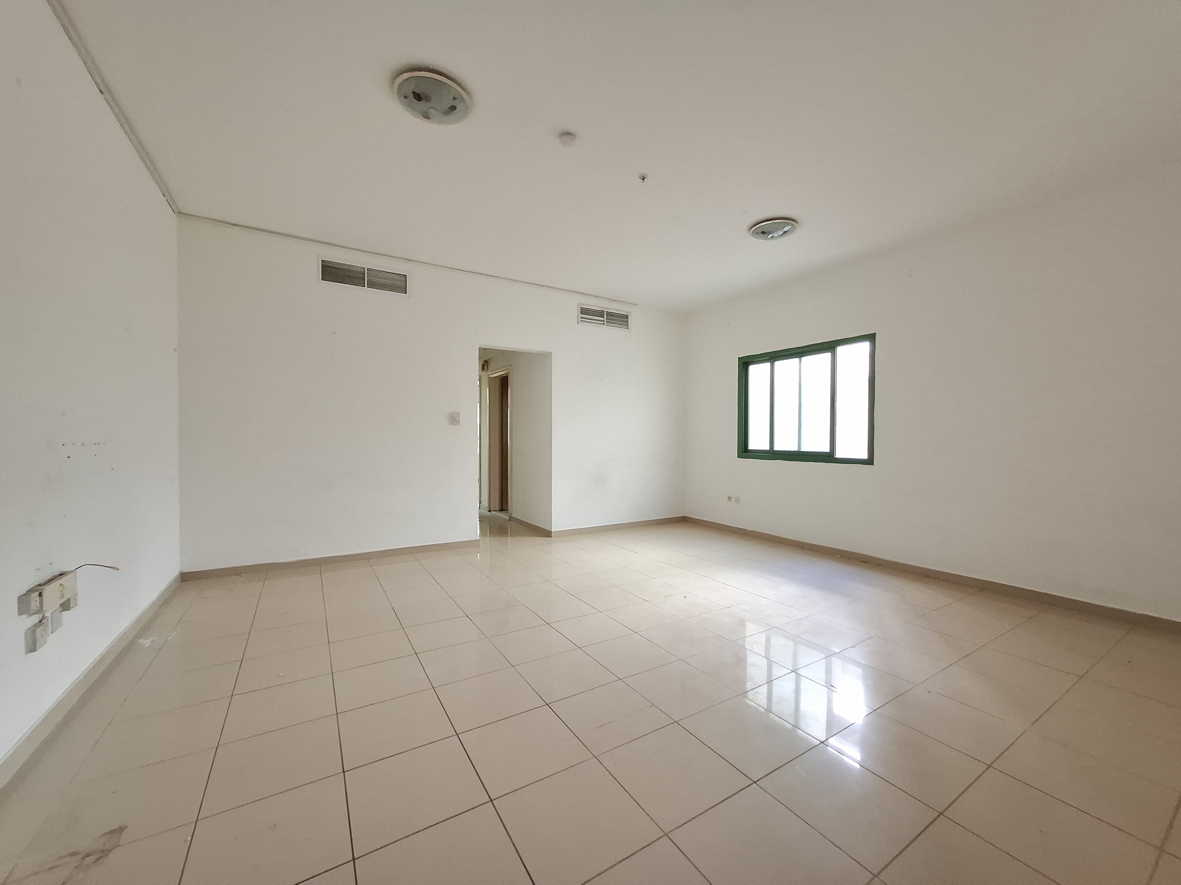 Chiller free* 2BHK * No deposit * Closed Hall * Balcony * Prime location * for family