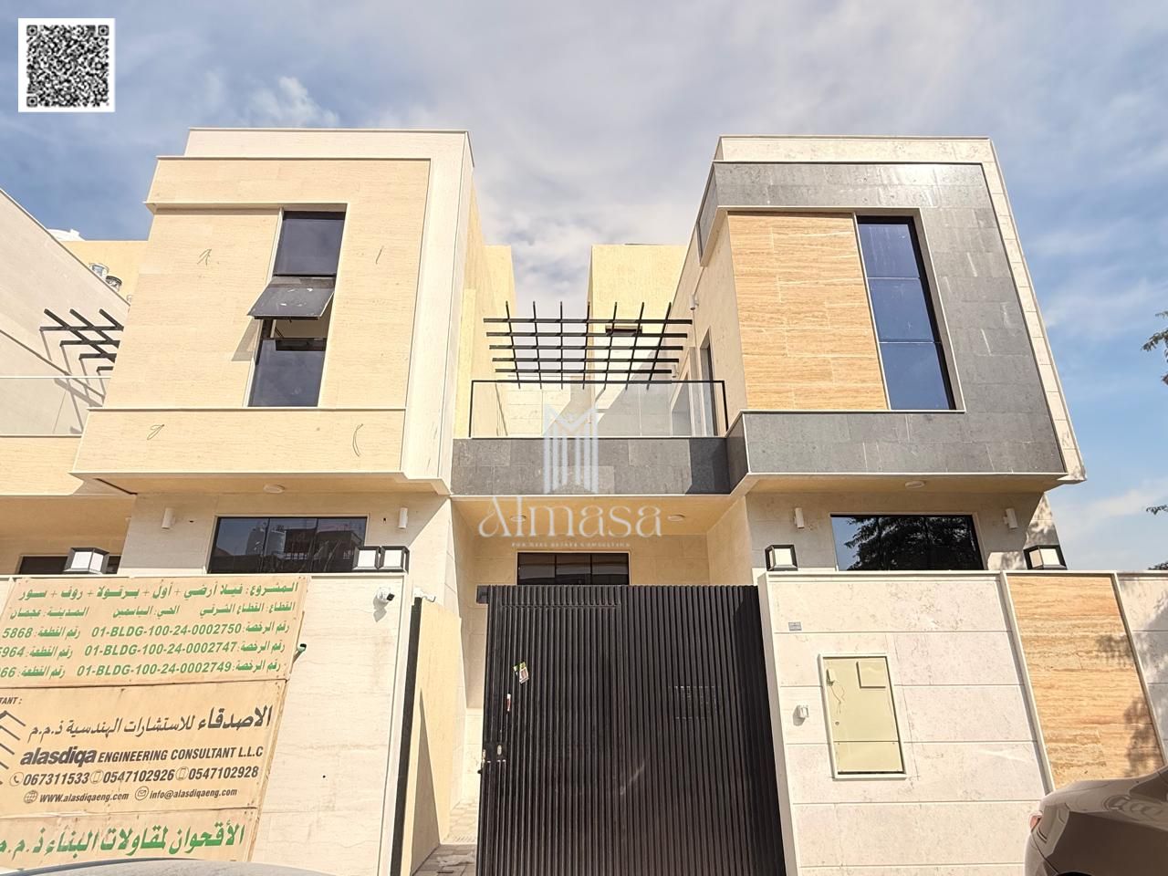 Freehold . Modern villa. 3 floors, no registration fees.