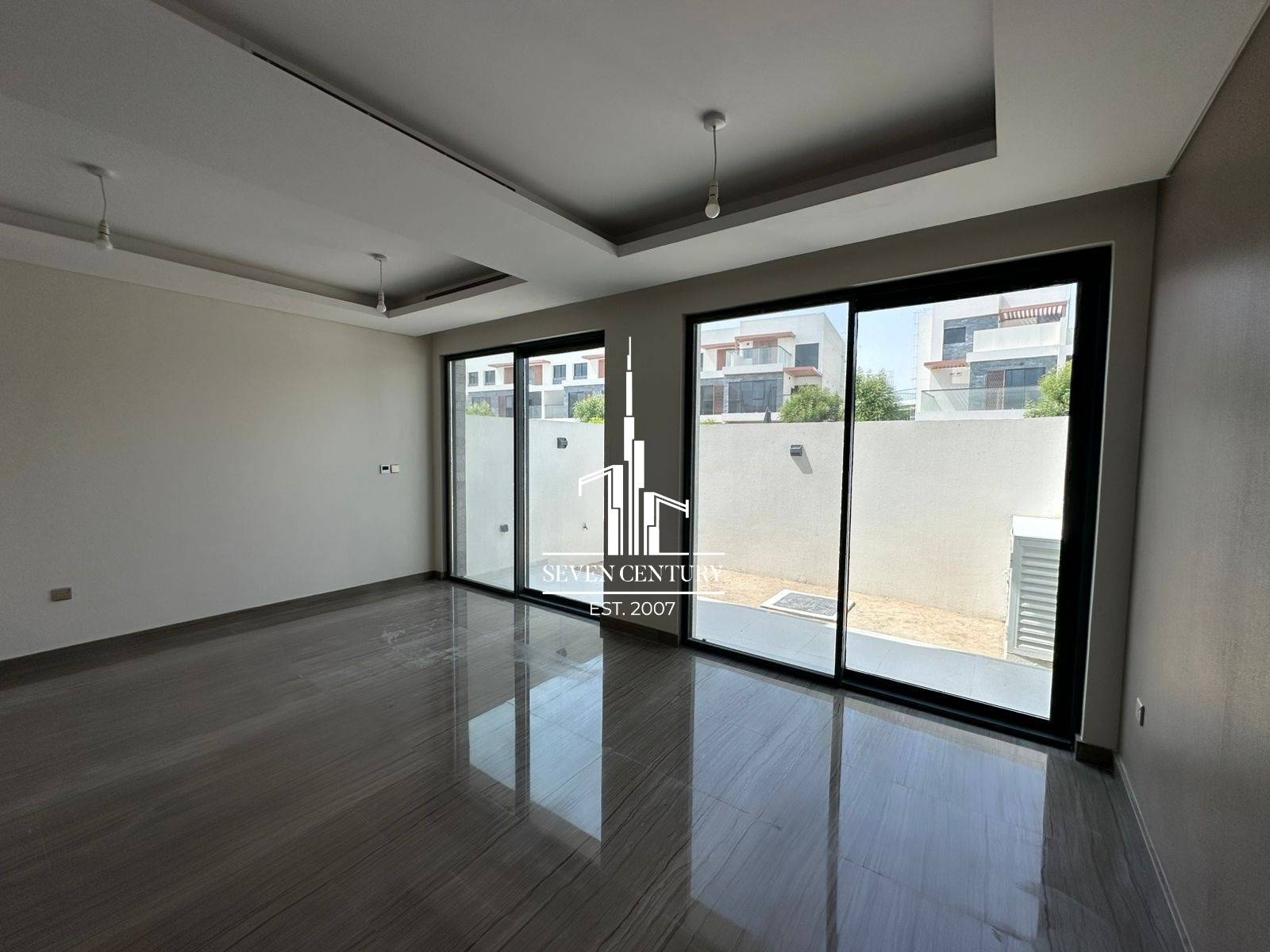 Back To Back | Middle Unit | 4 Bedrooms