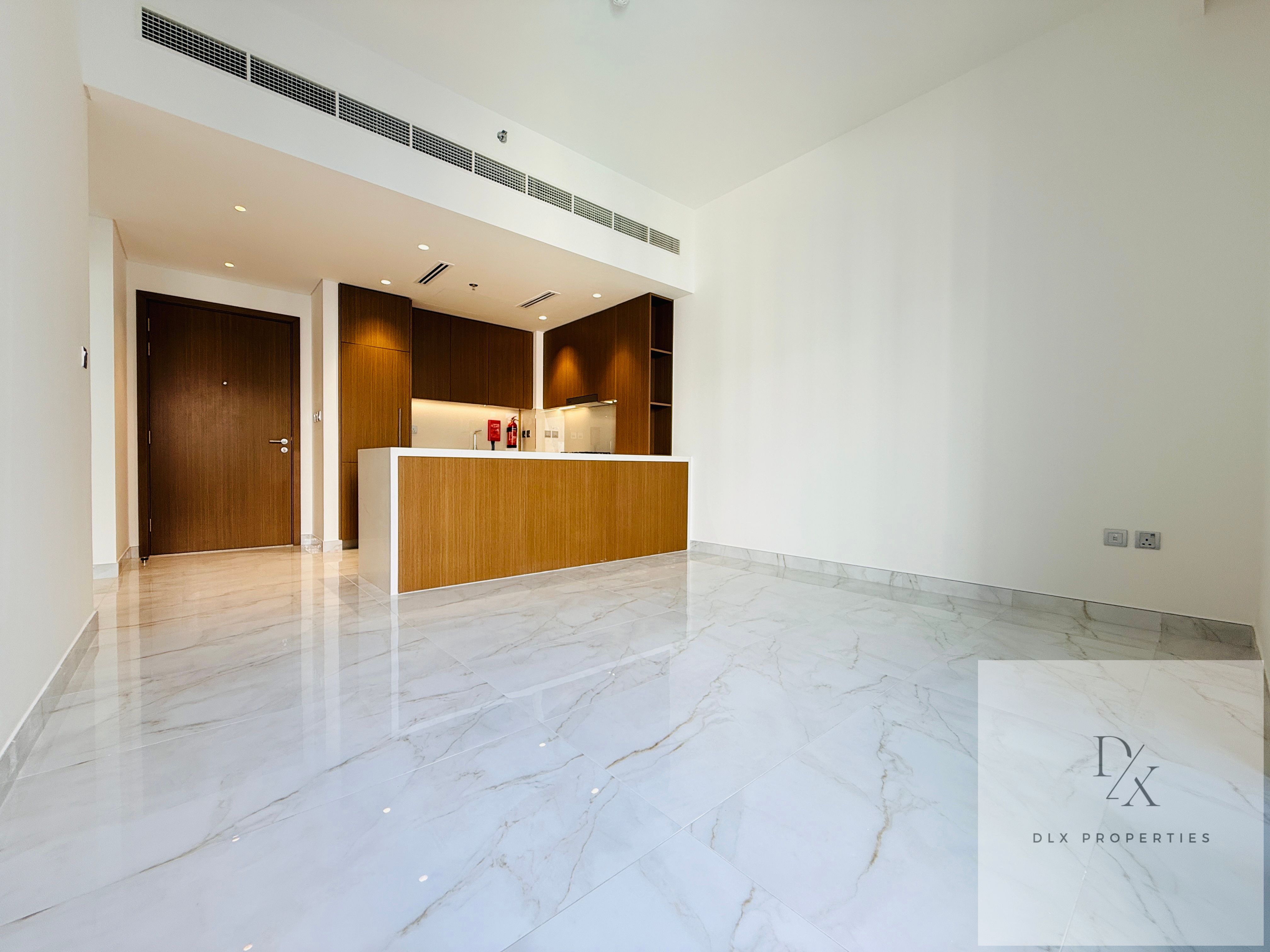 POOL VIEW | SPACIOUS | MULTIPLE OPTION