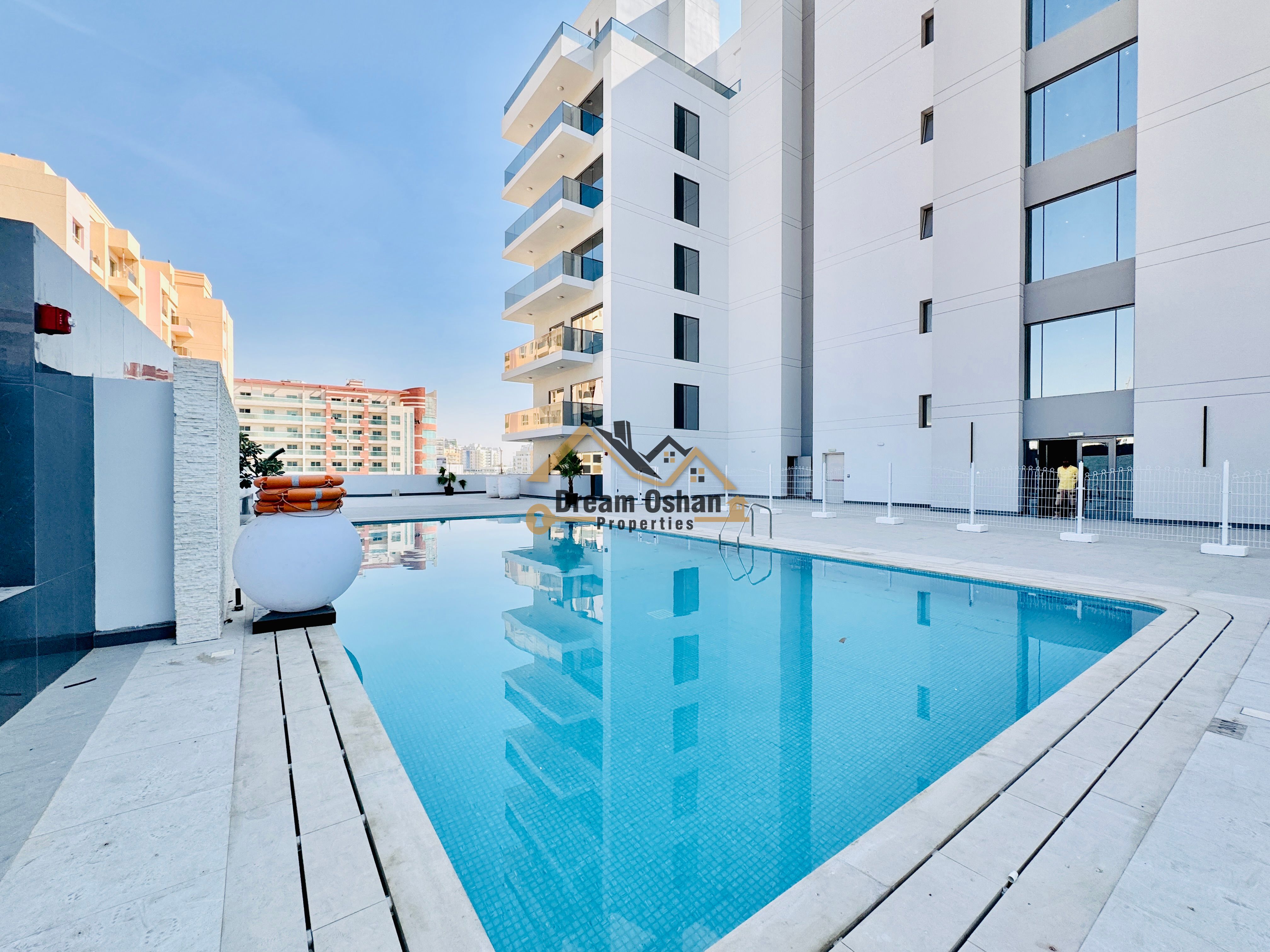 Best Quality 2 BR - Brand New - GYM - POOL - 1 Parking