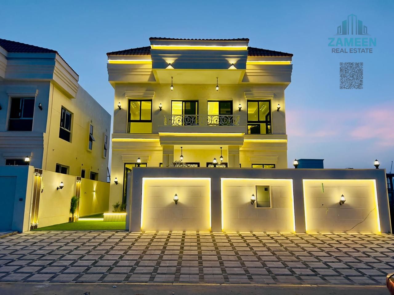 Luxurious Classic Villa for Sale in Al Zahia (Ajman) - Main Street View Experience elegance and authenticity in a luxurious classic villa, strate