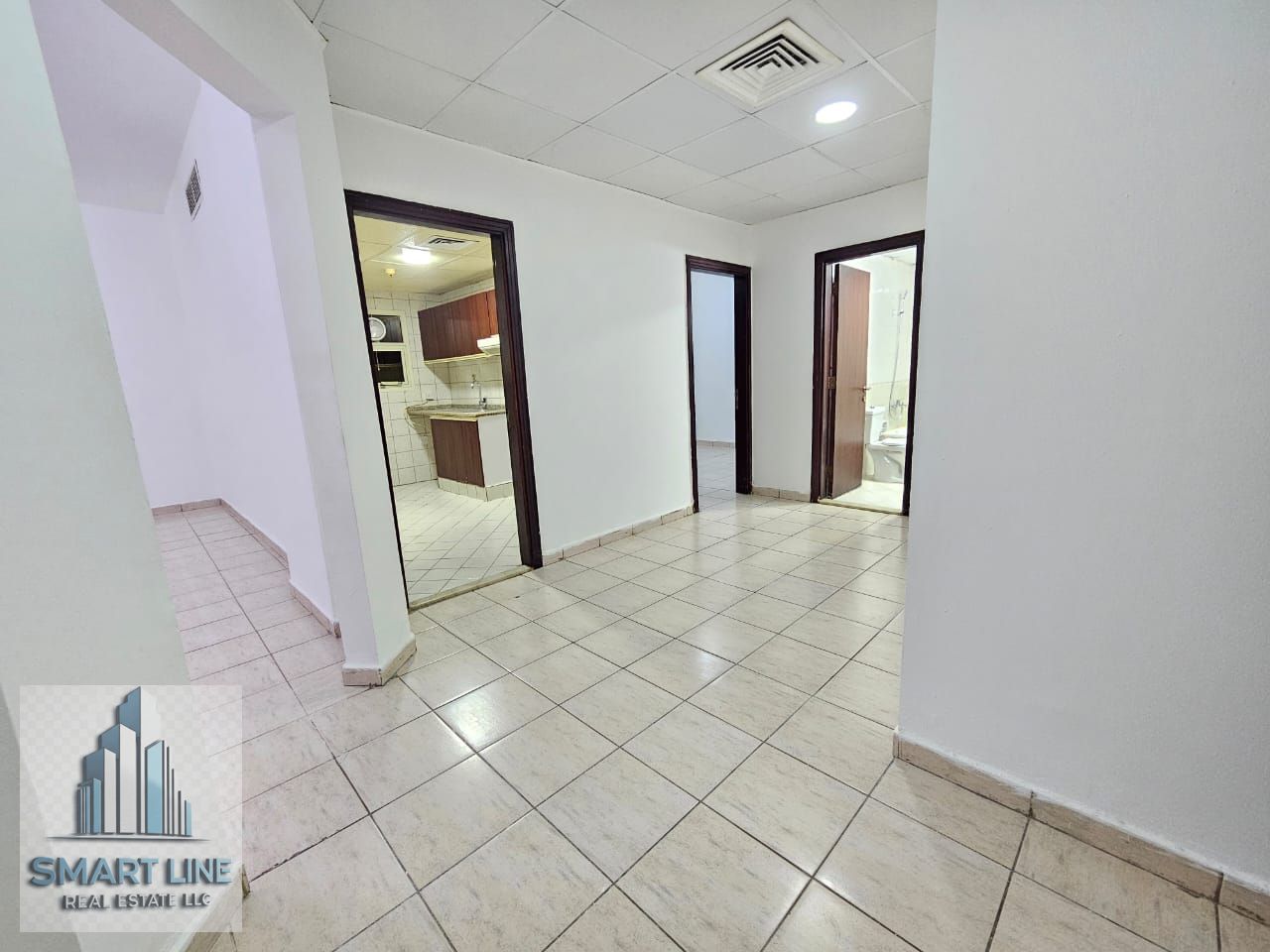NEAR KING FAISAL STREET : HUGE 1 BHK WITH BIG BATHS WITH BALCONY AND MASTER BEDROOM