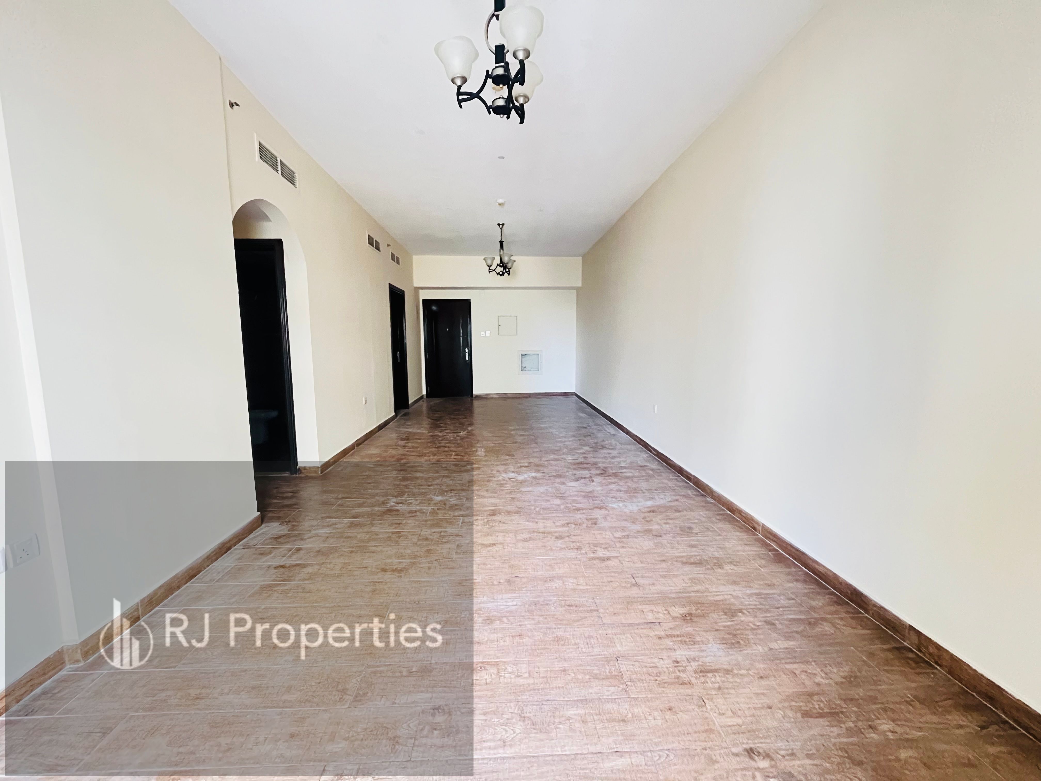 Spacious hug size 2BHK with balcony |Wooden Floor | Parking Free| open view just 54k