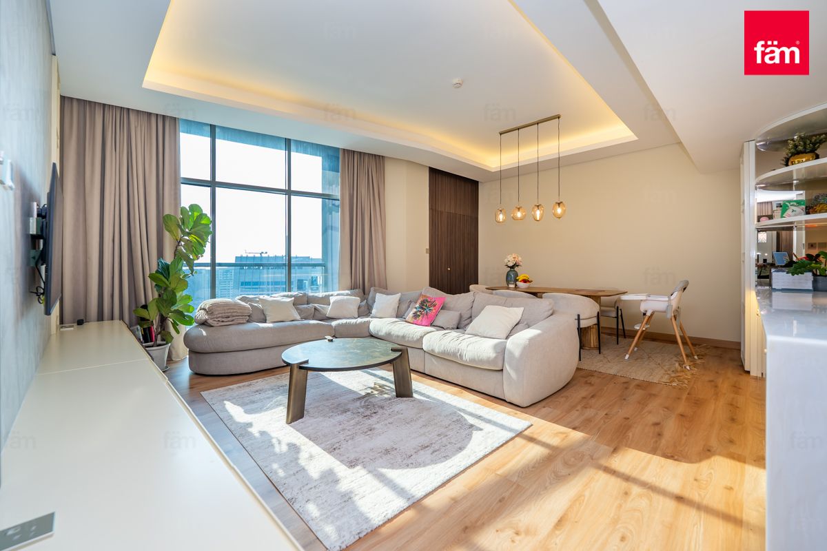 Spacious | Marina Canal View | Vacan on Transfer