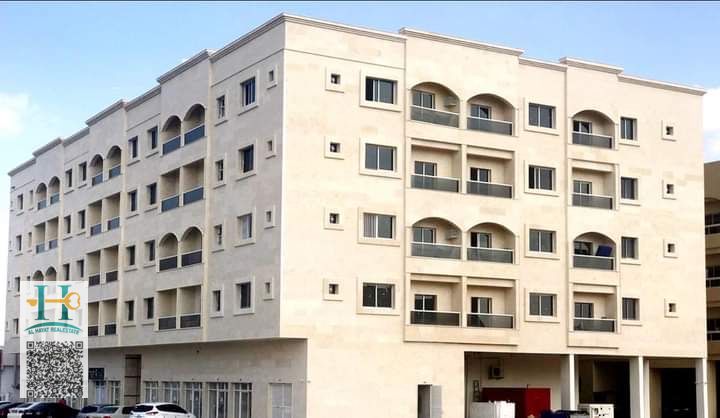 For Sale Directly from Owner Commercial Building in Rawda 2 G+4 Consisting of: 11 Two-Bedroom Apartments 48 Two-Bedroom Apartments 12 Studios 12 Shops + Office 4 Parking Spaces 18 Parking Spaces Area: 20,150 sq ft Income: 2,100,000 Asking Price: 29,000,00