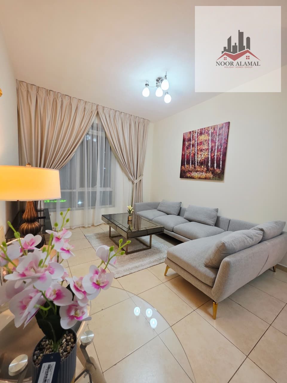 Sharjah, Al Khan, Beach Tower 1. Spacious studio apartment, fully furnished with hotel-style furniture. First occupancy. Separate kitchen and bathroom