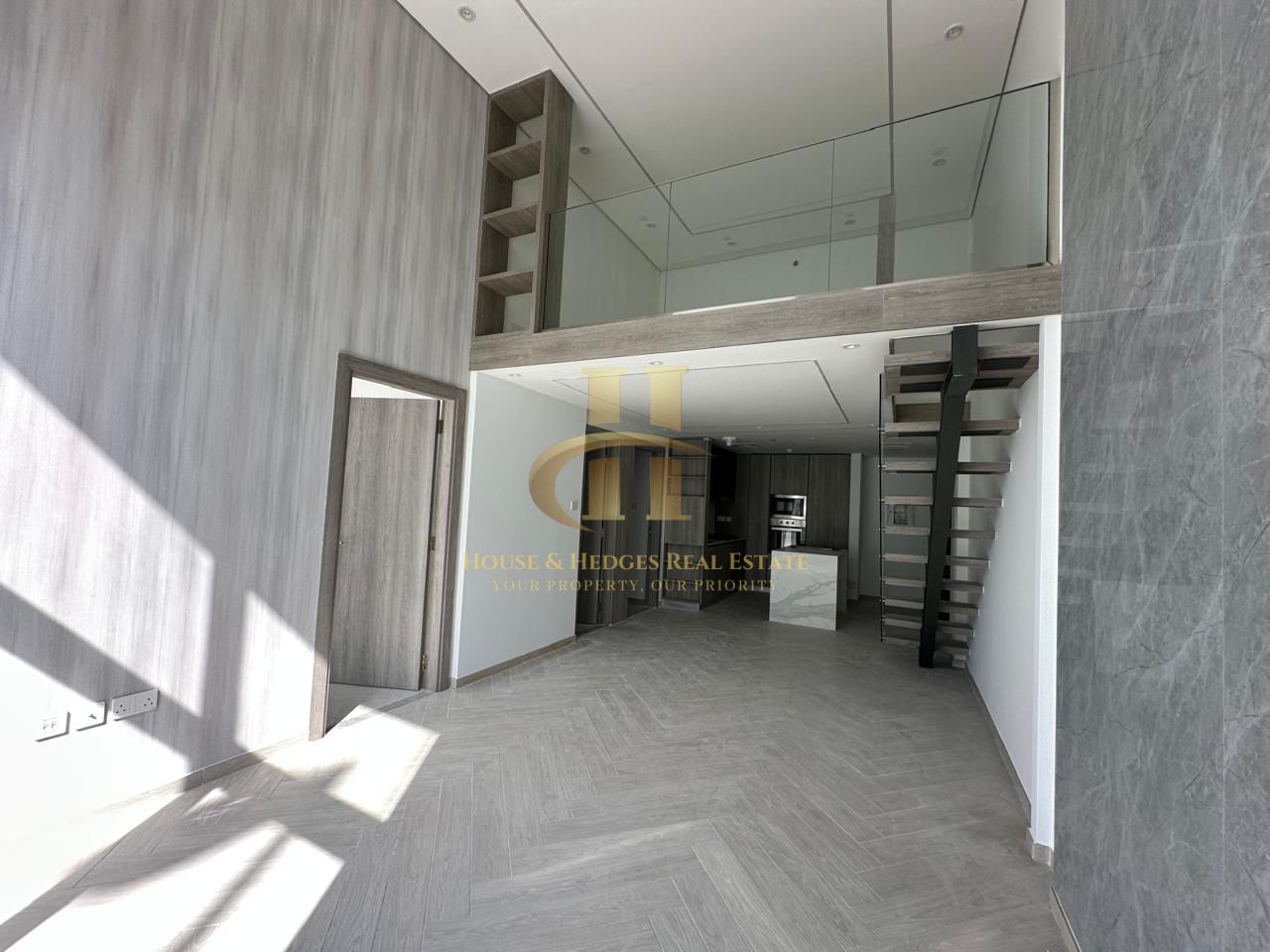 Duplex With Store | Vacant | Spacious