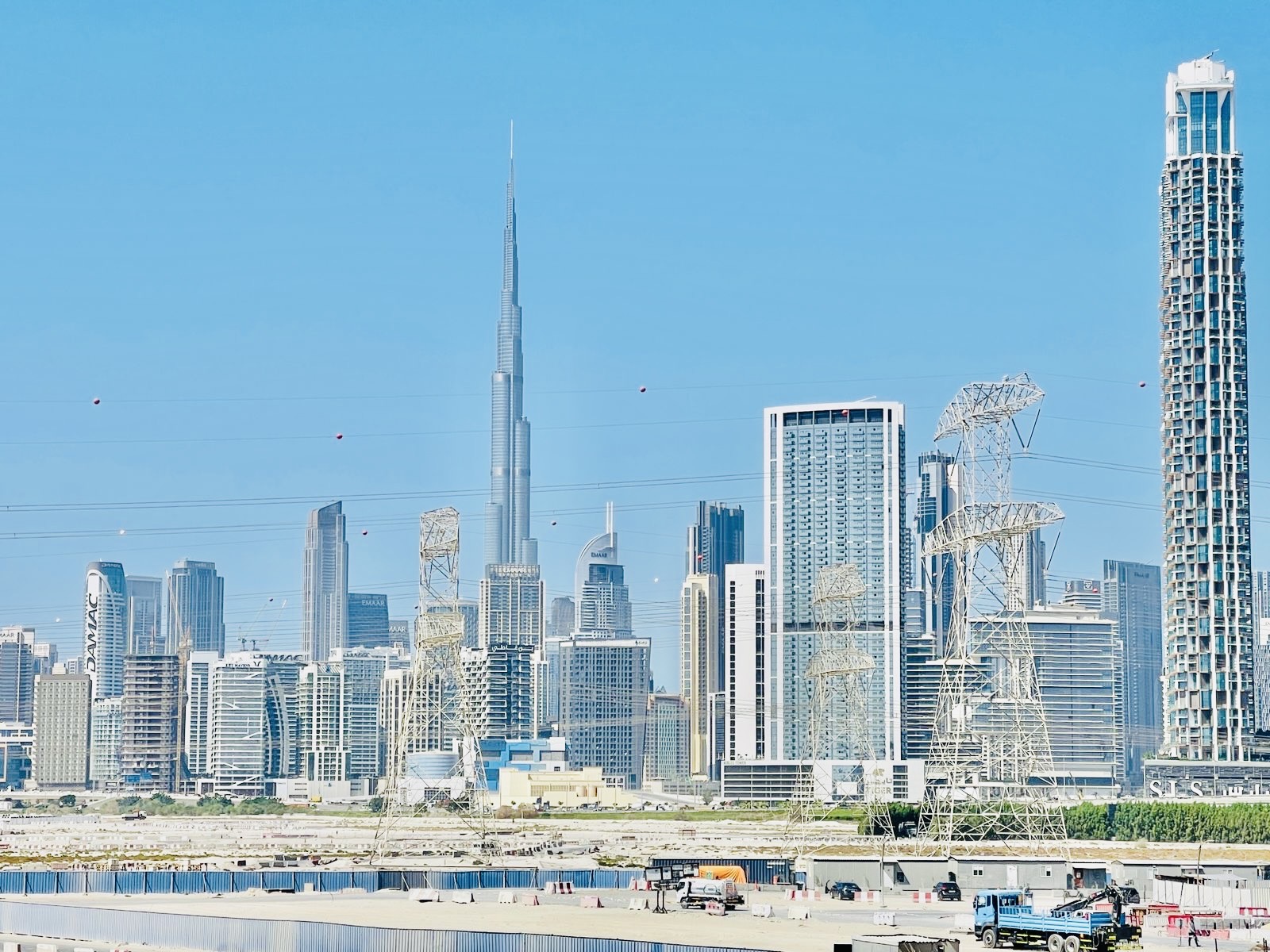Corner Apartment // 1/BR Bigger Layout // Lagoon + Burj Khalifa
