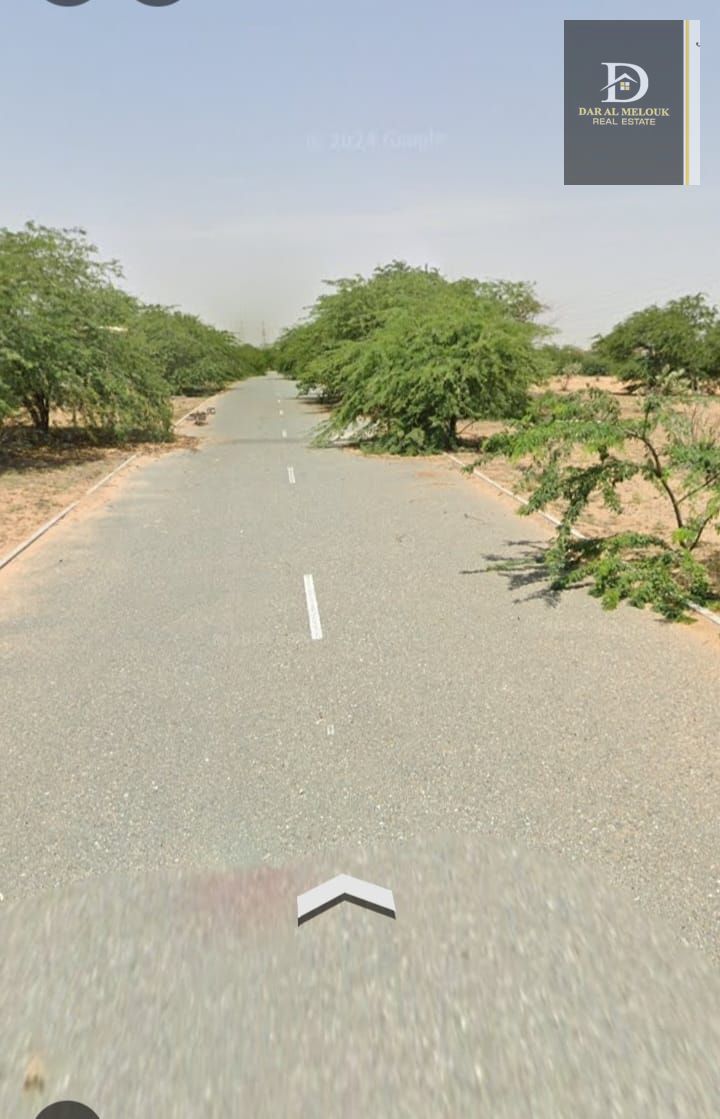 For Sale in Sharjah Al Arqoub Area Industrial Land Area: 27,000 sq ft Permit: Ground + 1 Floor On a 19-meter wide street Freehold for all nation