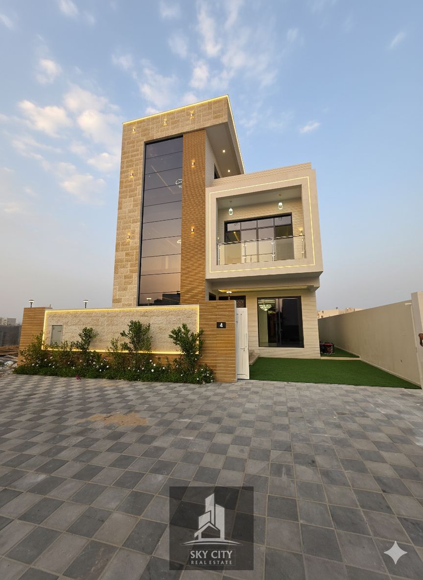 6-bedroom villa with master bedrooms, water, electricity, and air conditioning for sale