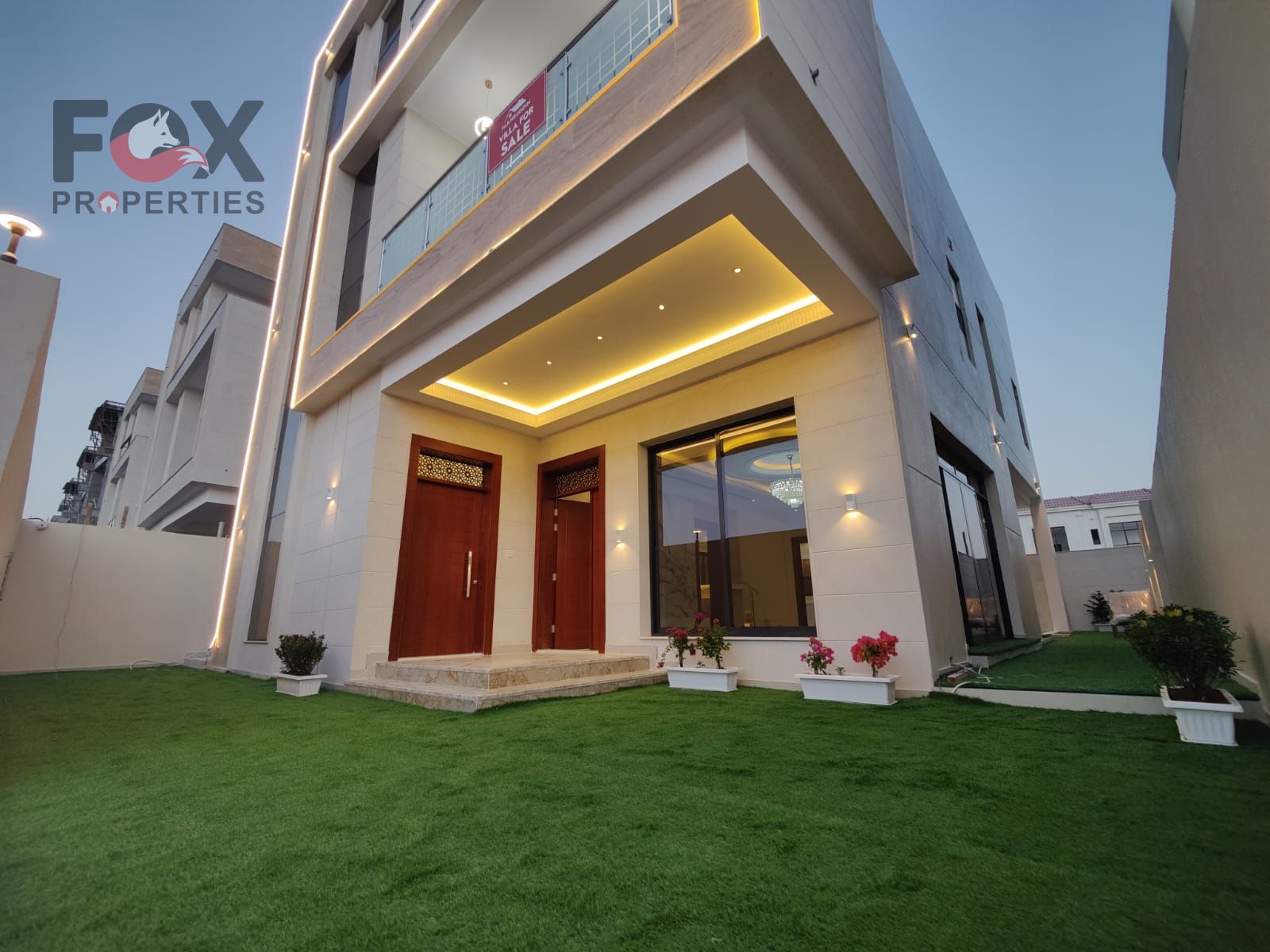 Villa for annual rent in Al Yasmin, large area with a yard and high-end finishing