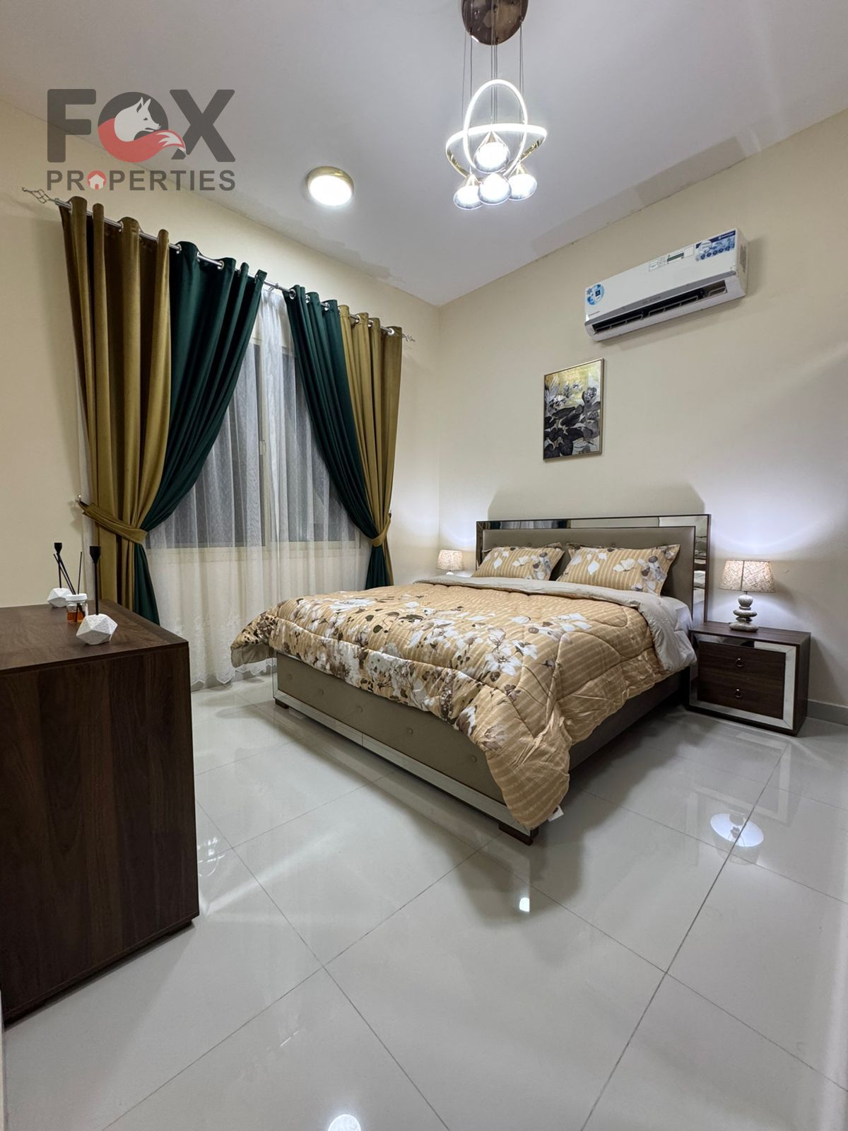 Opportunity for high-end housing in Ajman! Room and lounge "second resident" with excellent cleanliness Location: Sheikh Ammar Street - Directly behind Al Shorouk Mall (vital location and close to services). Price: 4500 AED only. Features: Includi