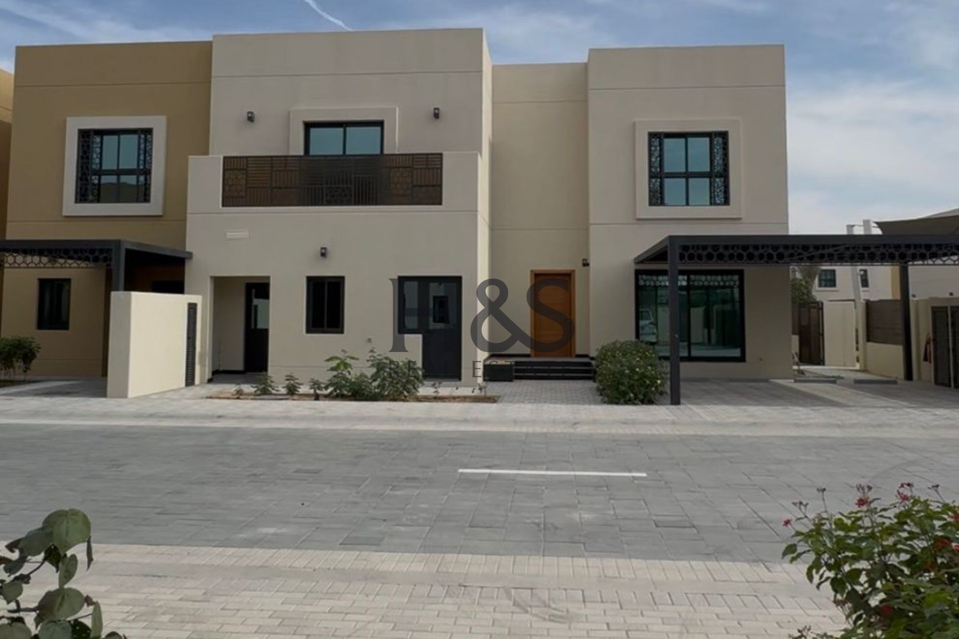 Corner + Sikka 5BR Villa | Maid & Driver Rooms | Move-In Ready