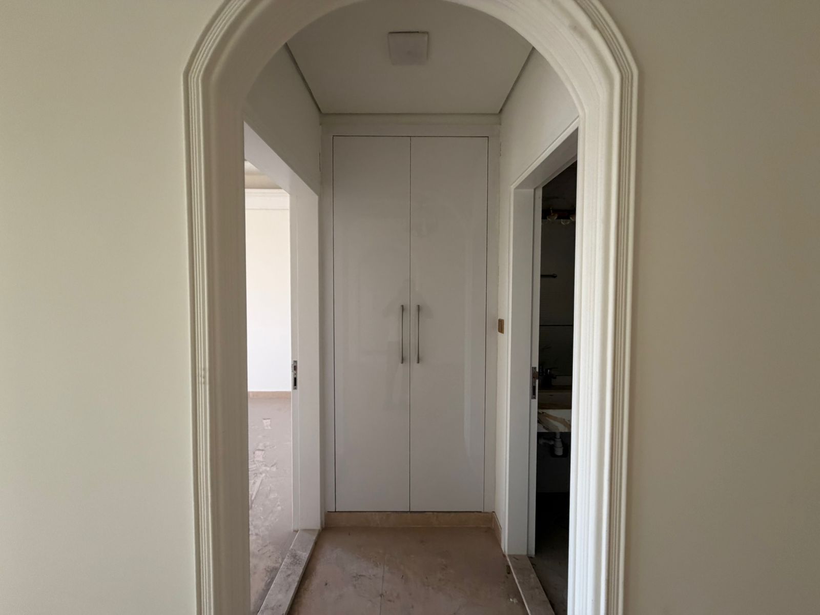 We're more than just a service; you deserve the best. In the heart of the city, close to everything you need. A well-appointed residence that combin