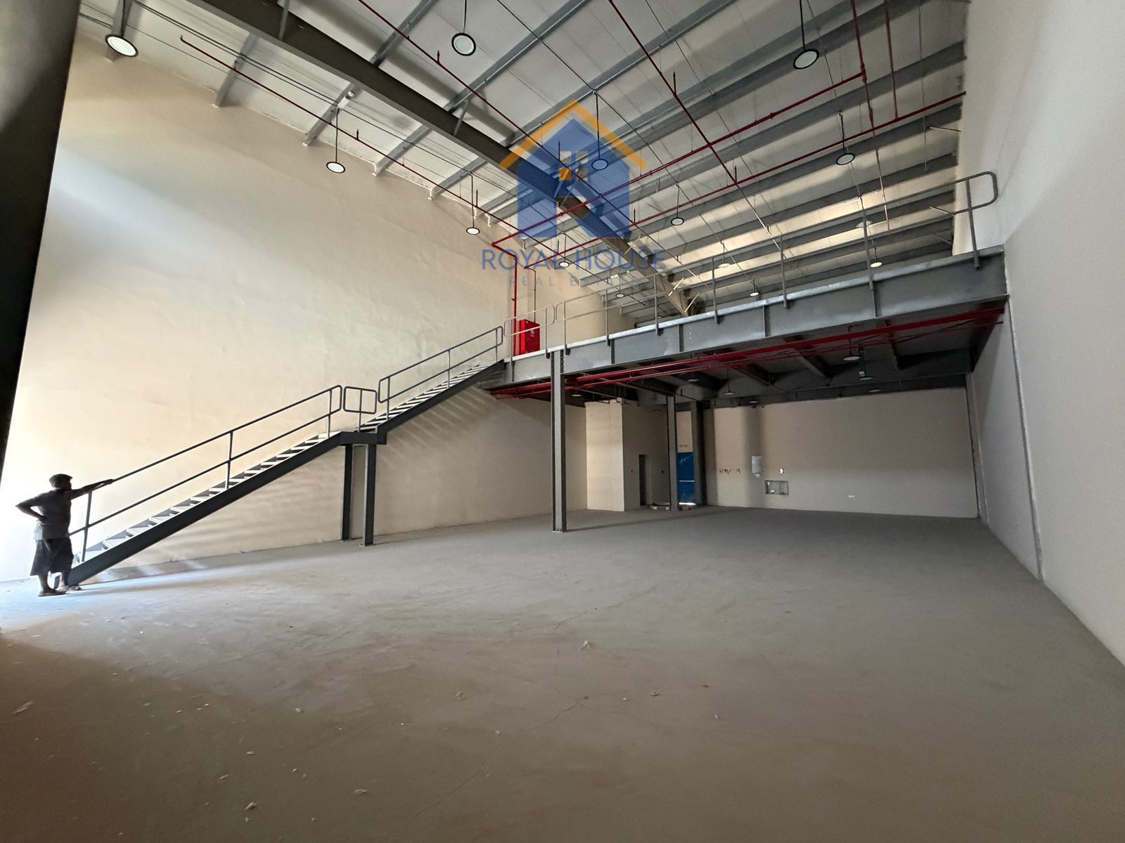 Huge warehouse for rent in Al sajja