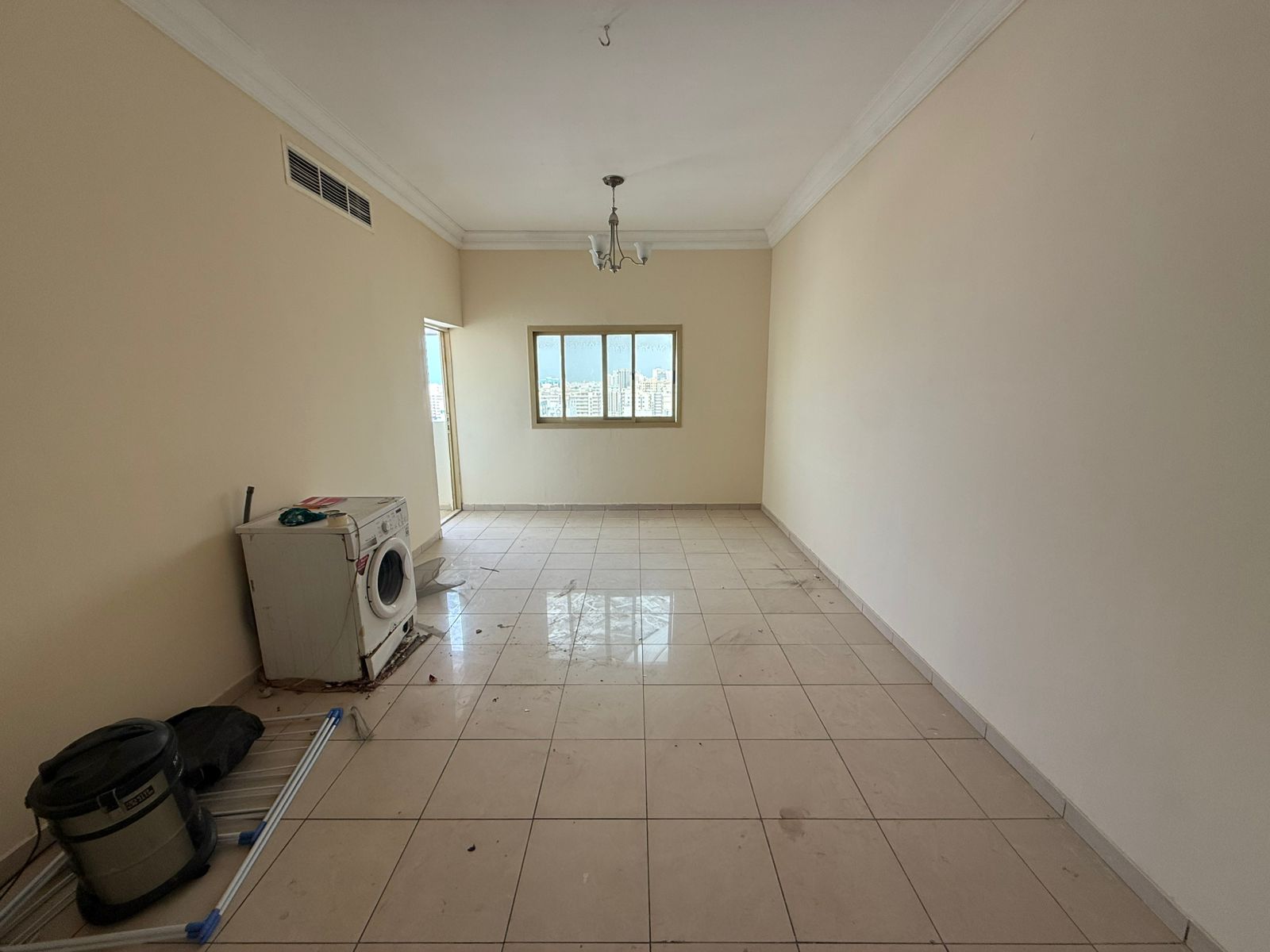 One bedroom hall / balcony / open view / central AC / central gas / prime location near services / easy access Dubai & Ajman.