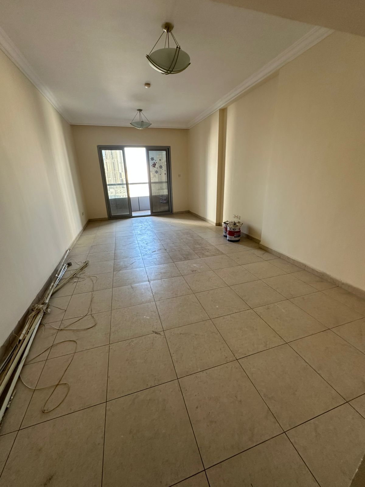 1 Direct lake view | 3 bedrooms with balcony and free parking – Al Taawun