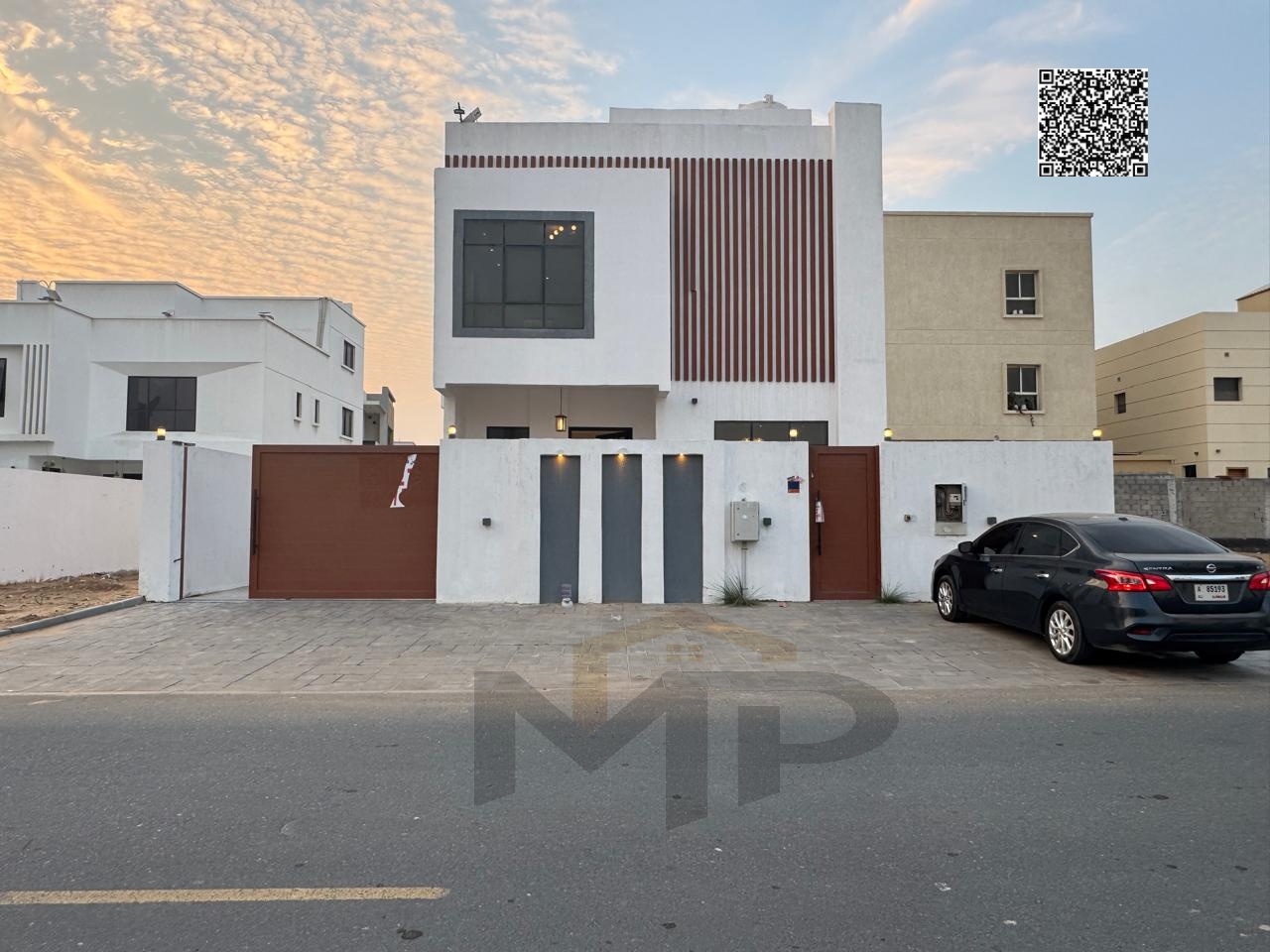 Ready-to-move-in villa in Al Zahia, five master bedrooms with a modern design and spacious areas, luxurious finishes, price includes electricity, wate