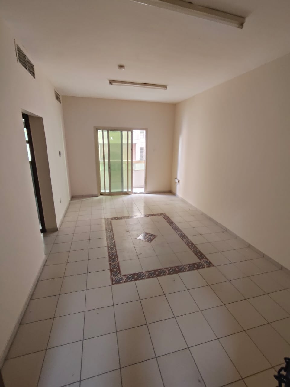 1BHK for rent in Al Nadd Qasimia. Balcony, Wall Closets, Central AC. 30K (4-6 Cheques). Cheque Deposit.