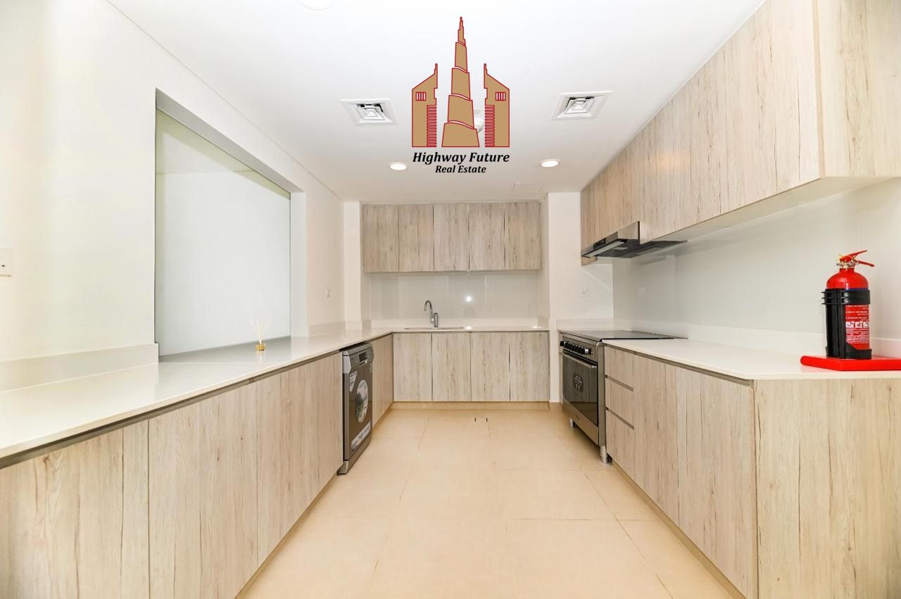 Modern Luxurious 3bhk + Close Kitchen +Big Balcony Open View