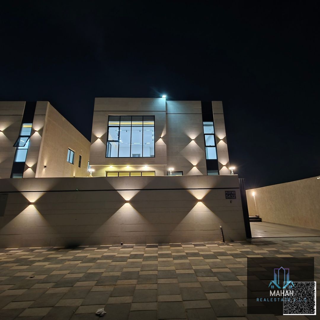 Al 4 bedroom sqft 3014 built up 3400 with Swimming Pool