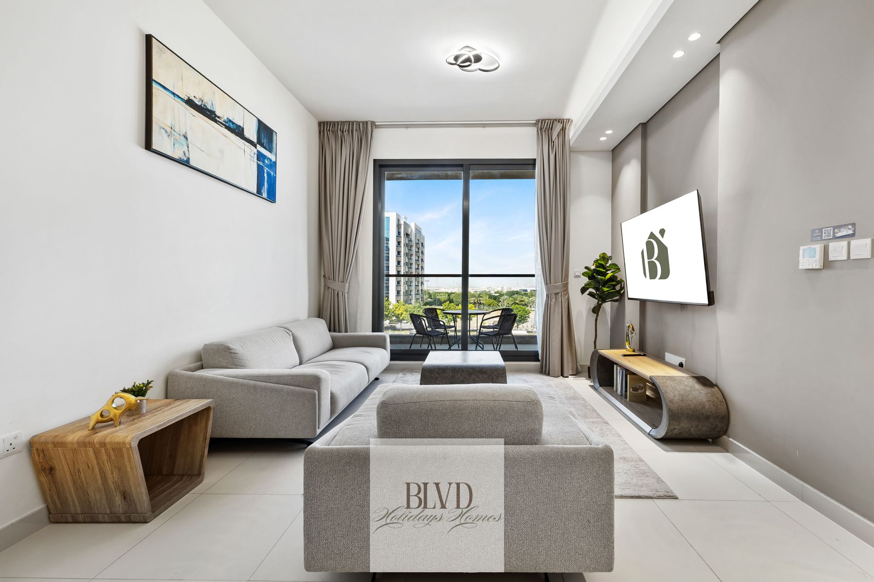 BLVD | Stylish Stay with Relaxing Balcony View
