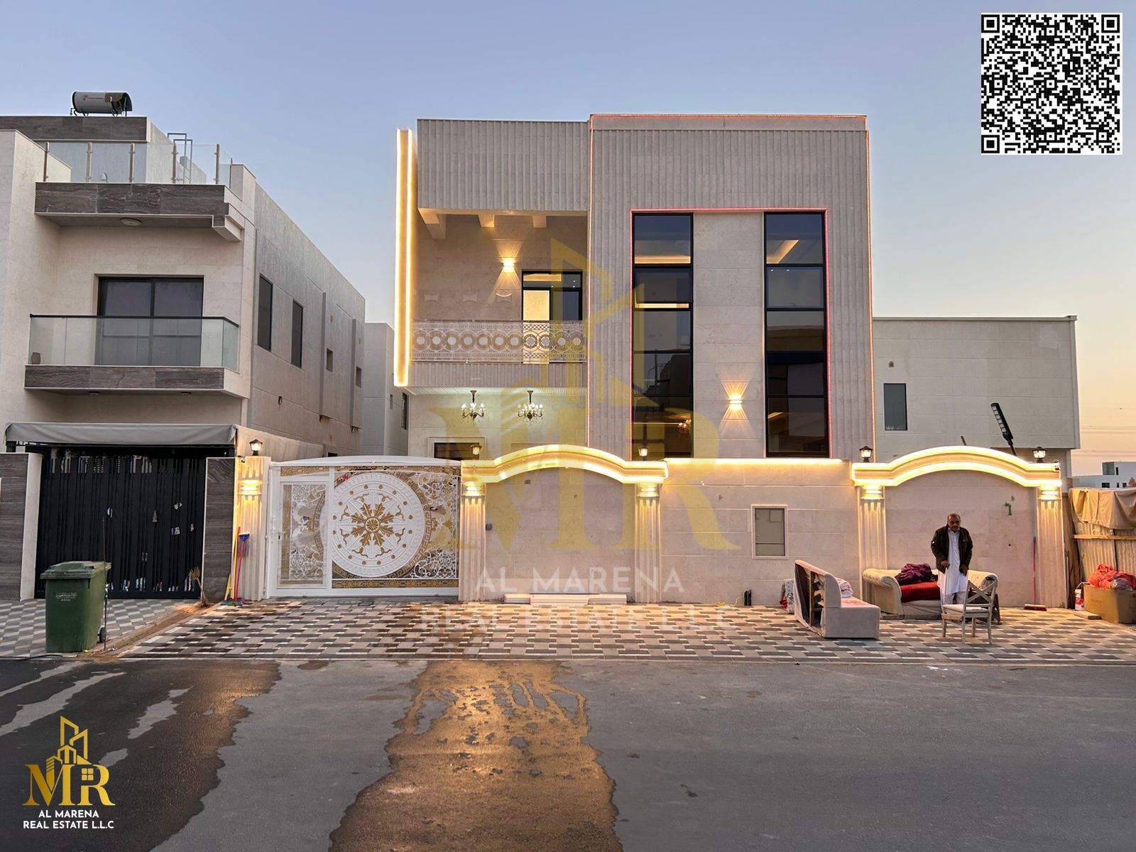 2 Floors + Roof Villa, 5 Master Bedrooms, prime location near Emirates Transit Rd, lowest price on the market, all fees included, rare opportunity for