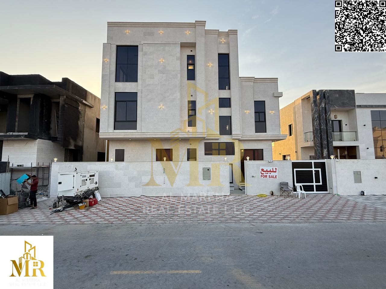 Modern villa with a pool and rooftop. The price includes everything (registration and ownership fees, electricity, water, air conditioning units, and