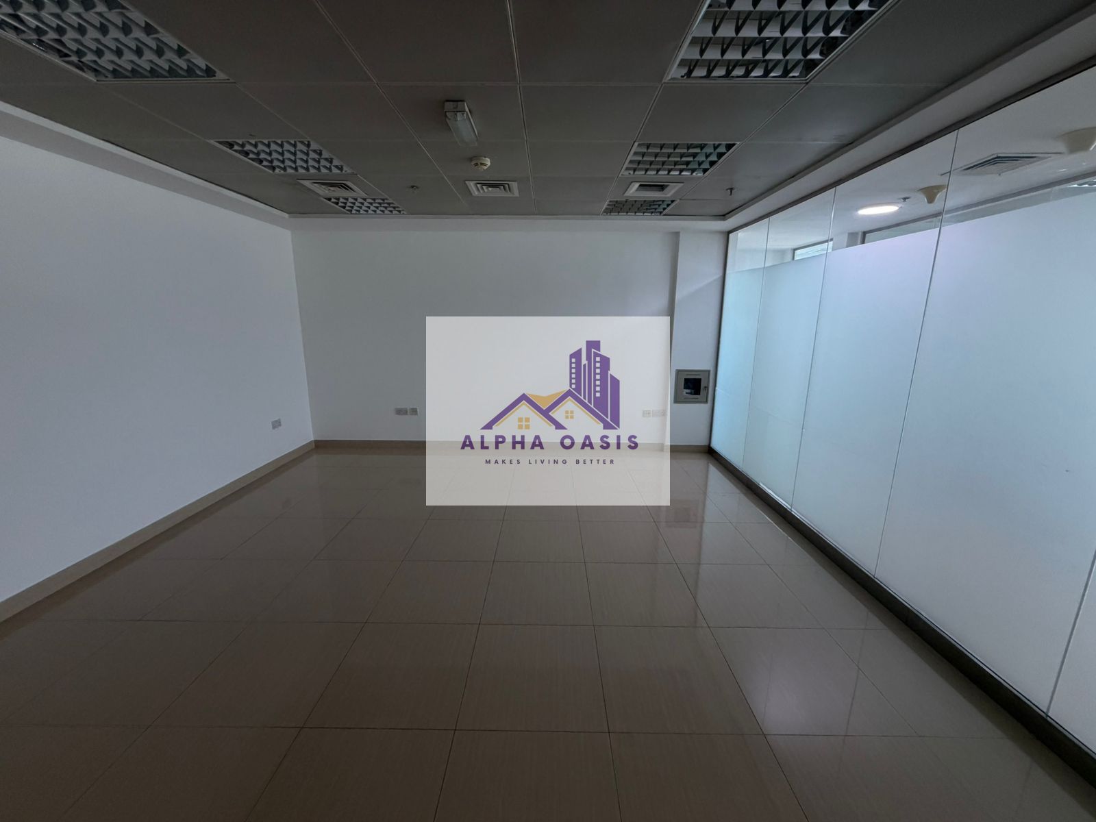 FITTED /READY TO MOVE /PRIME LOCATION