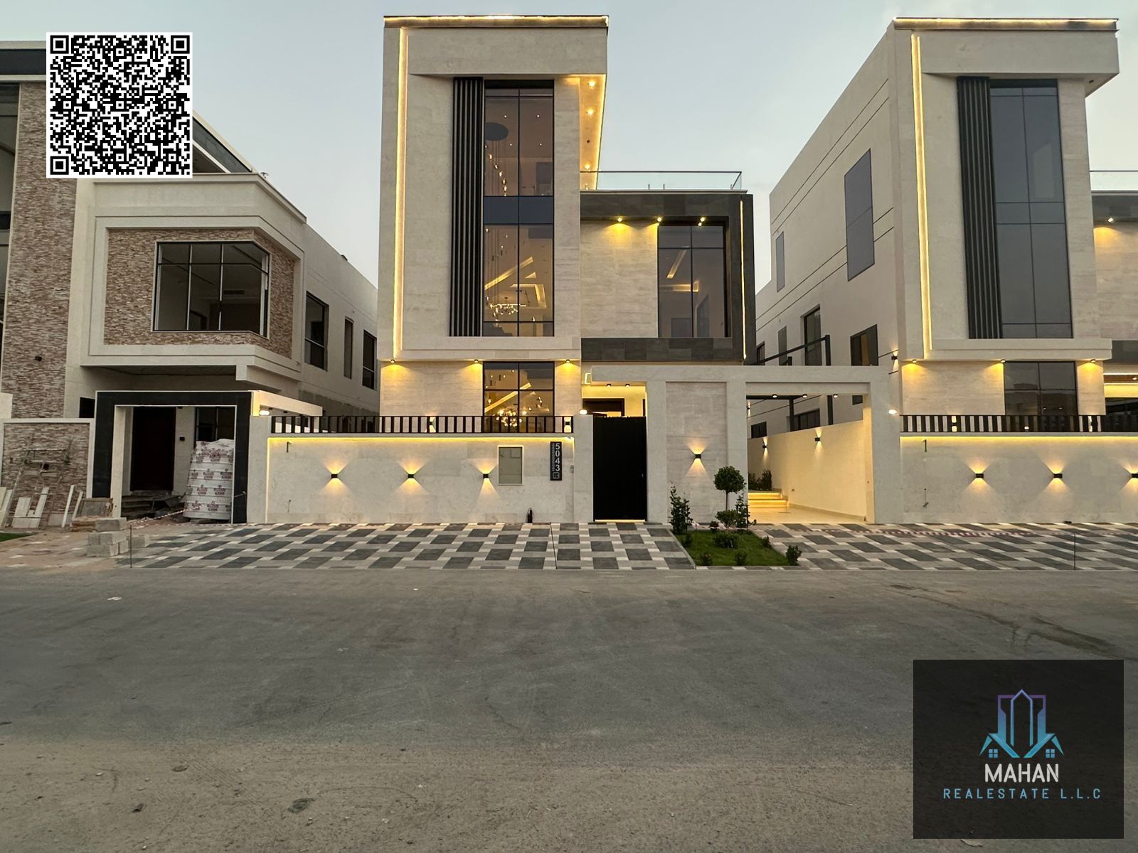 Luxury villa for sale in Al Yasmin area – Ajman. This villa is considered number one in the area thanks to its modern and luxurious design and strategic location within one of the most prestigious residential areas in Ajman, providing privacy and tranquil