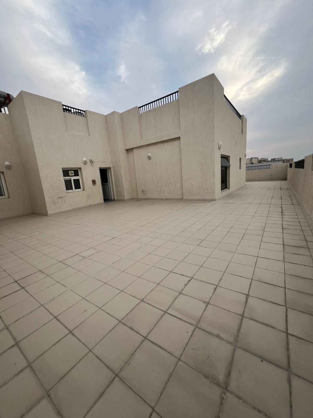 Unique 3-bedroom penthouse with 4 bathrooms, large terrace, free AC, parking, 1 month free. Attractive price with easy payment options.