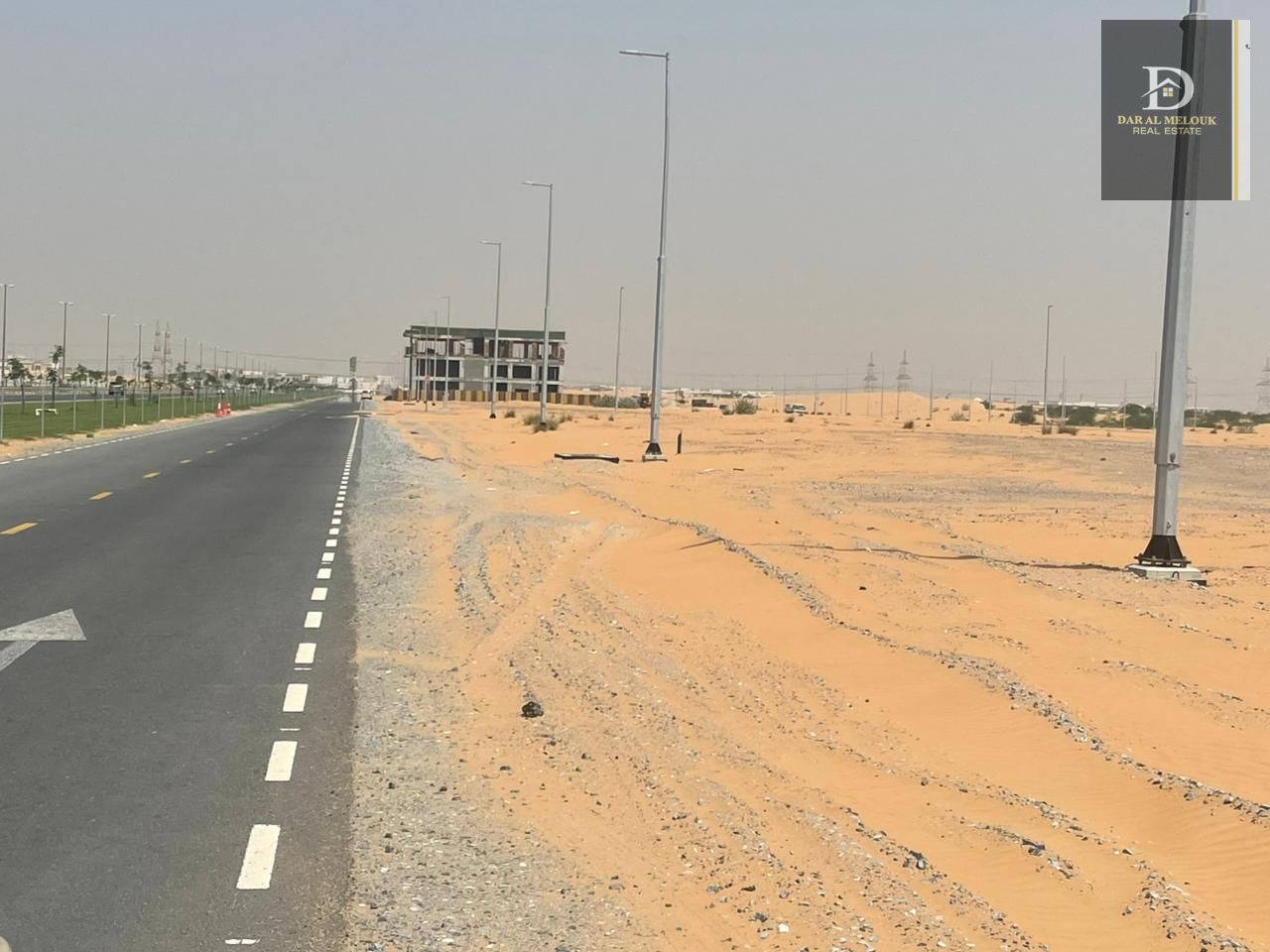 For Sale in Sharjah Al Mazraa Area (Al Rahmaniya Project) Commercial Land Area: 7,516 sq ft On a 97-meter main road Permit: Ground + Mezzanine +