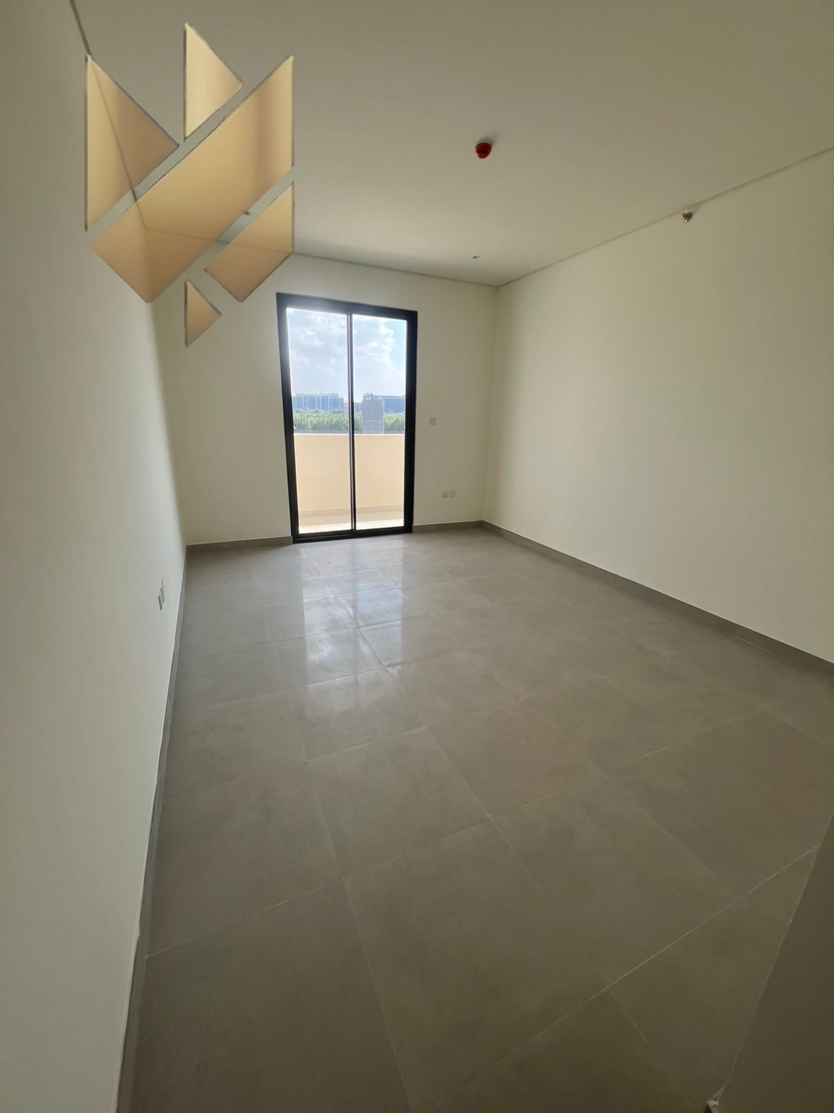 Spacious 1 Bedroom Apartment for Rent in Al Falah Area – 2 Balconies