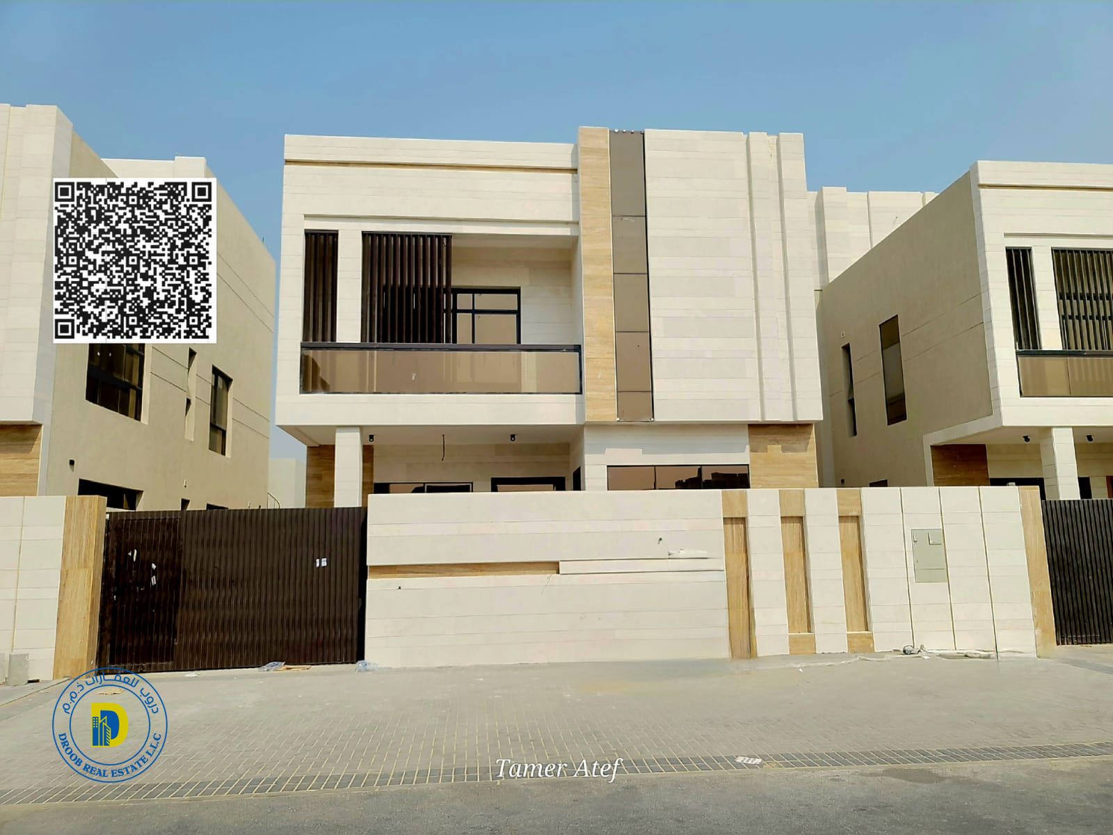 For sale: Al Yasmin villa, 6 bedrooms with a roof terrace, registration fees included, super deluxe finishing, freehold , bank financing .